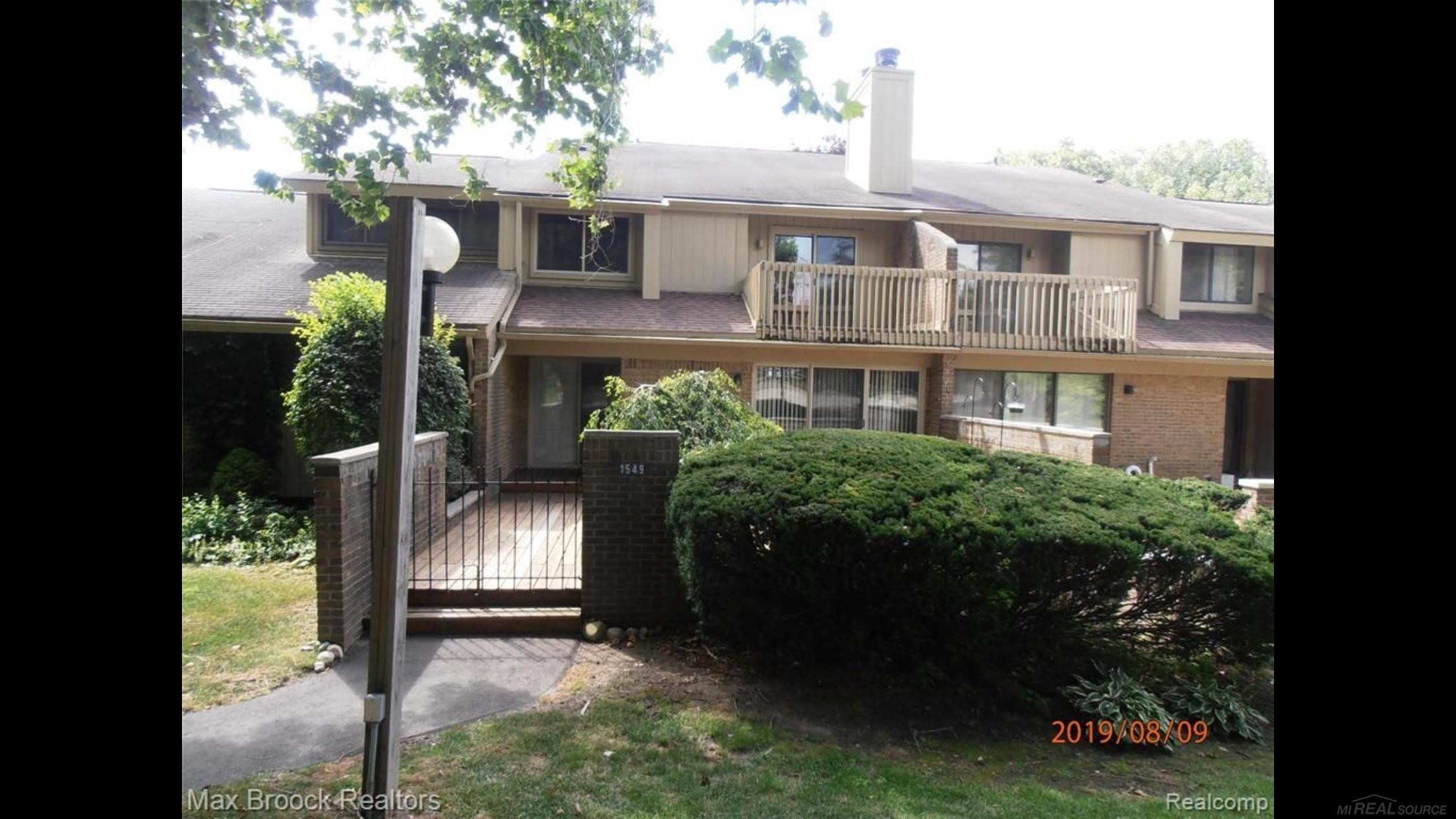 1549 S Hill Boulevard, Bloomfield Hills, MI 48304 — front exterior