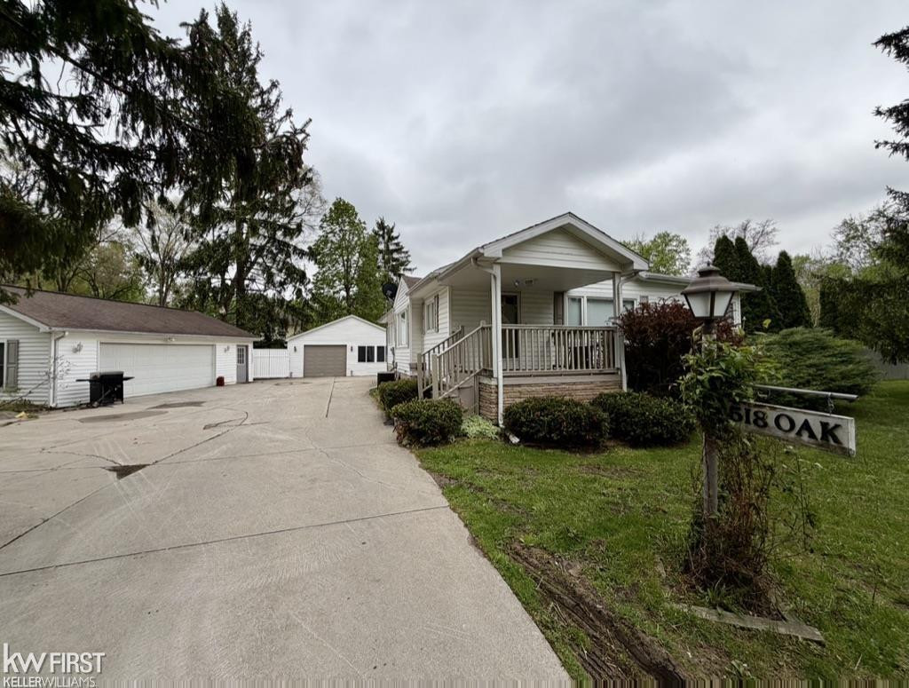 518 Oak Street, Mount Morris, MI 48458 — front exterior