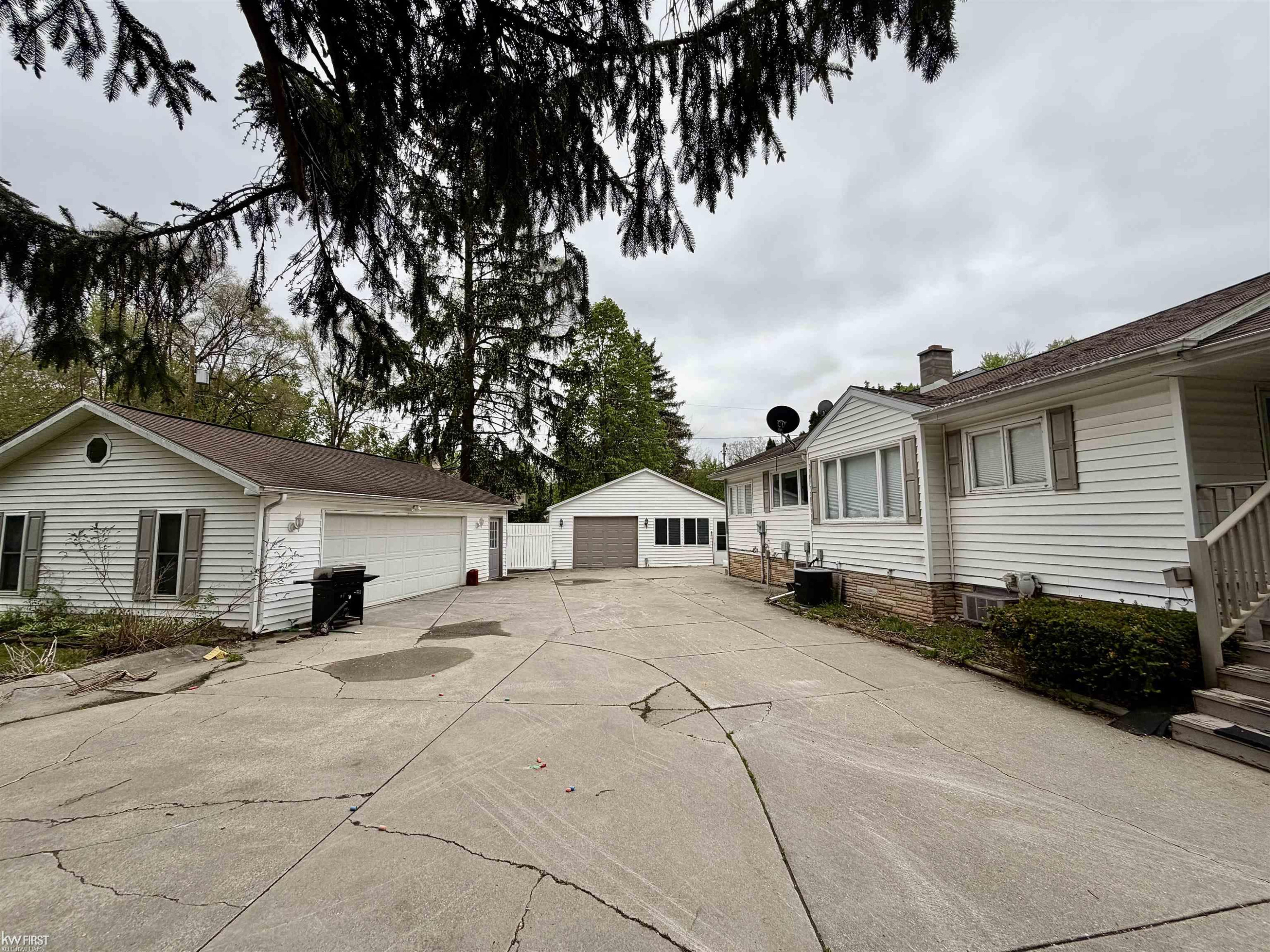 518 Oak Street, Mount Morris, MI 48458 — Photo 2