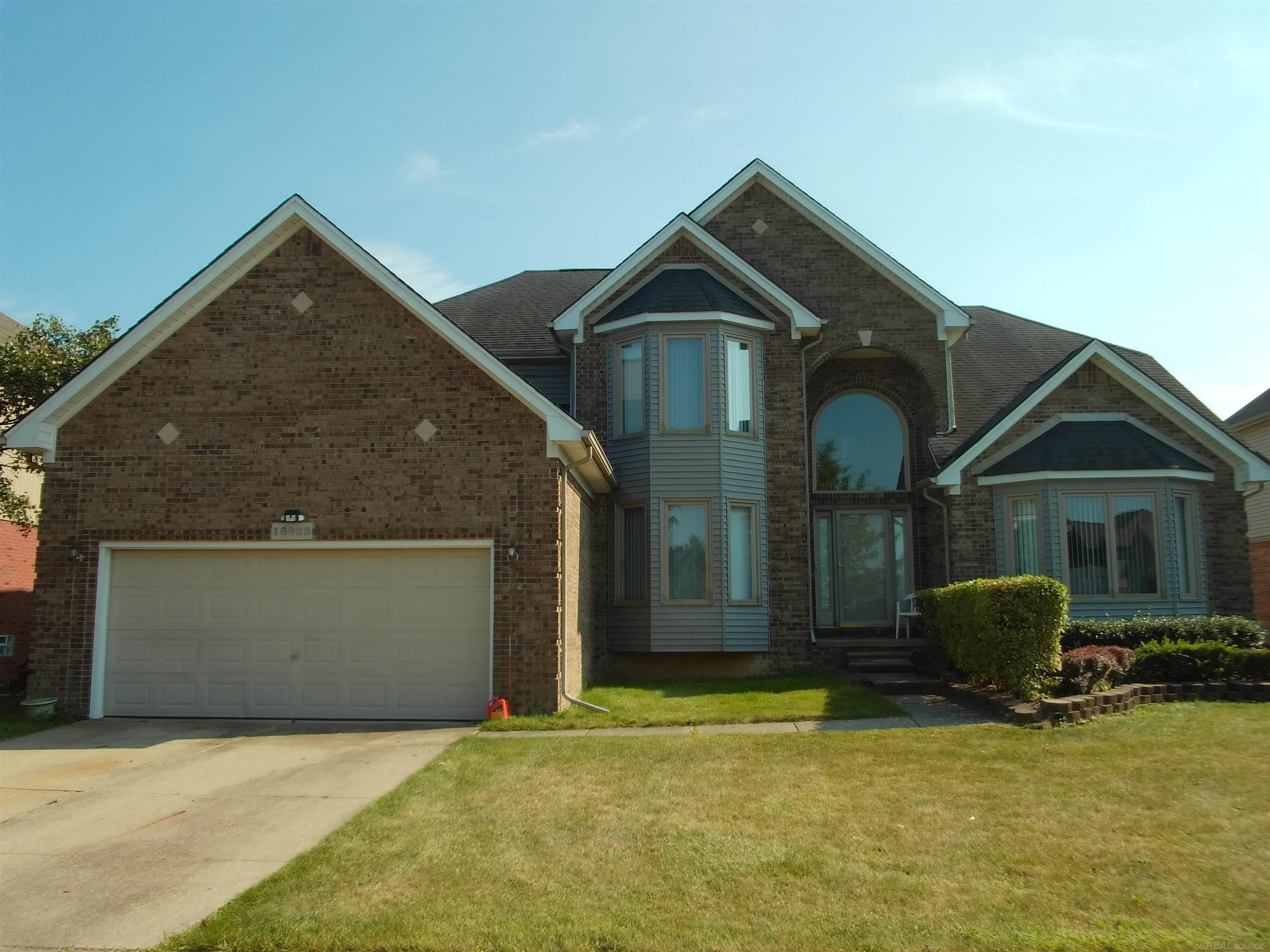 16938 Country Club Drive, Macomb, MI 48042