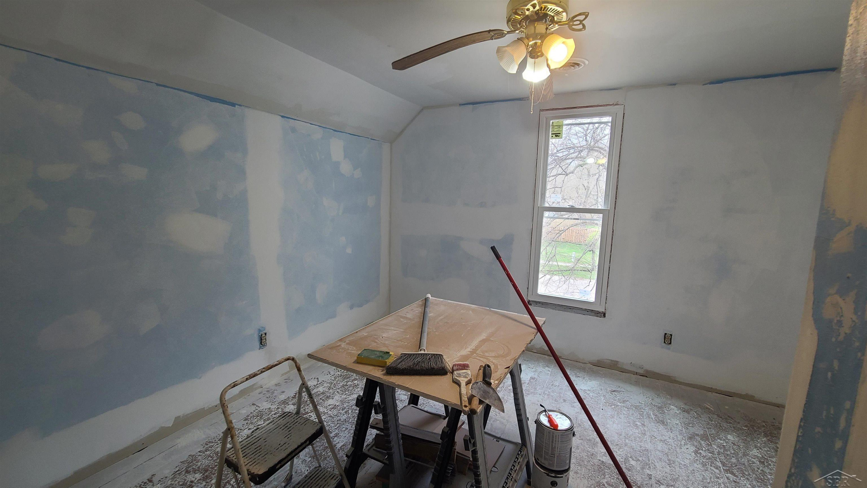 626 N Cass Avenue, Vassar, MI 48768 — Photo 2
