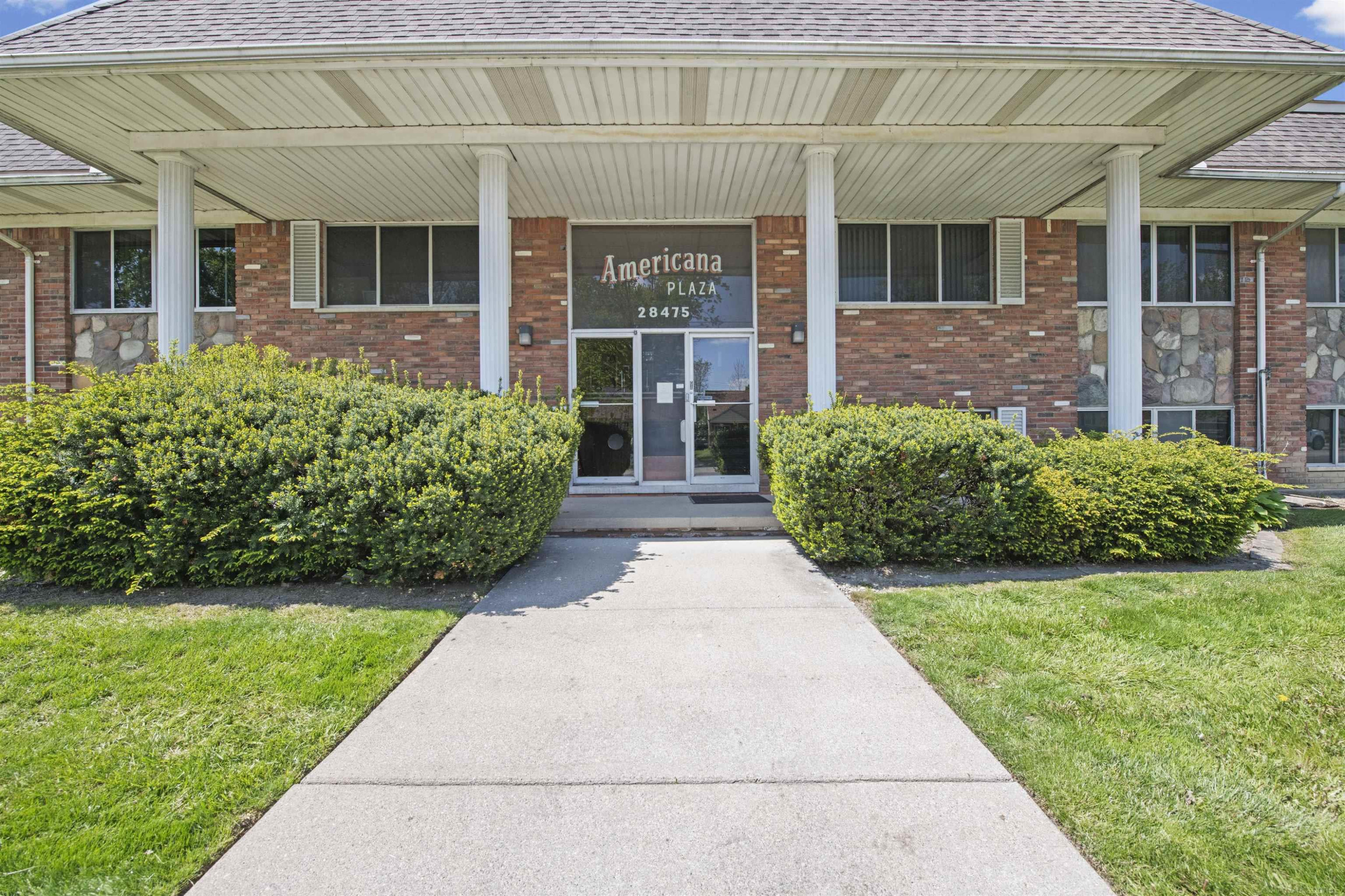 28475 Greenfield Road - Photo 3