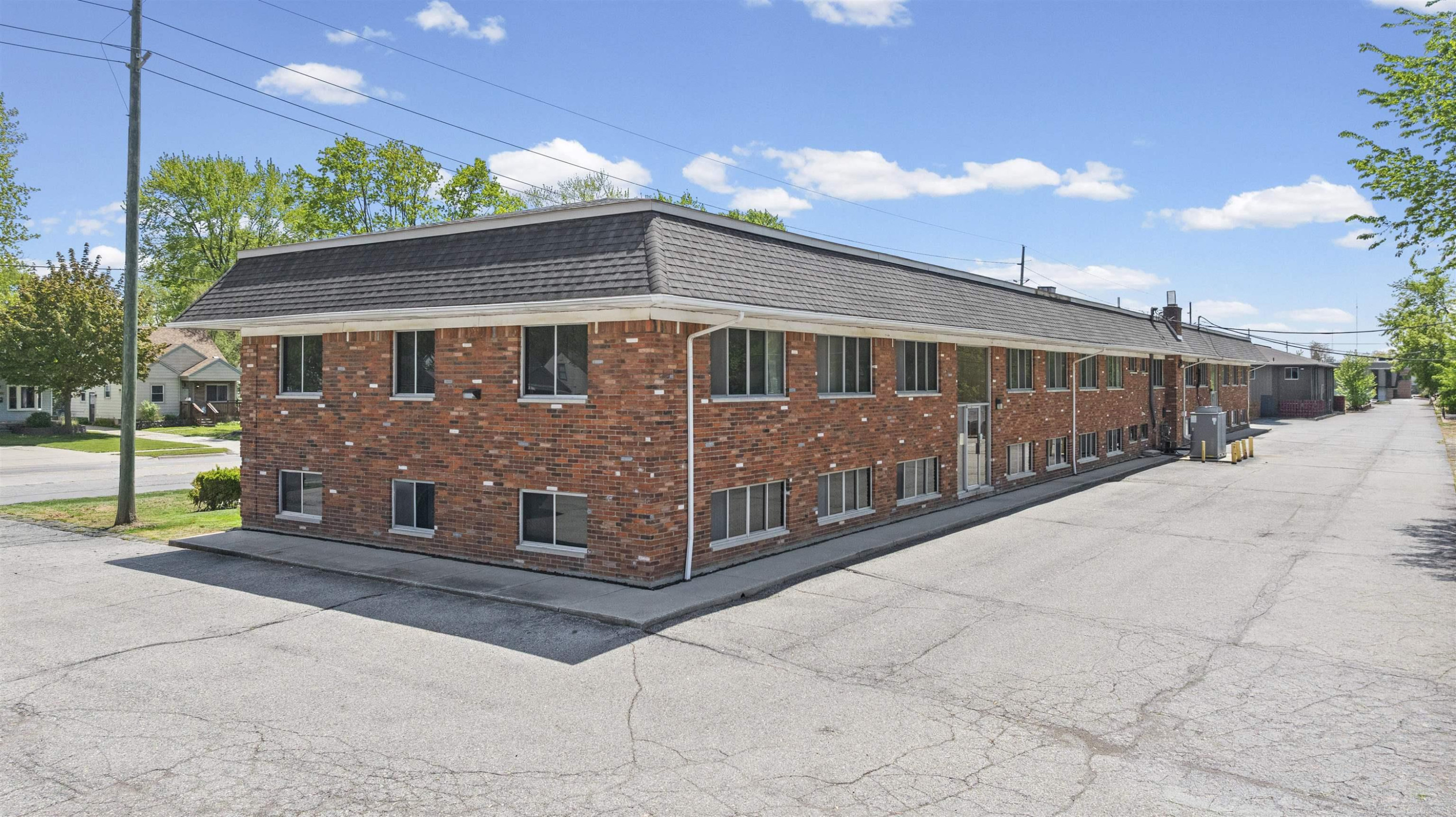 28475 Greenfield Road - Photo 4