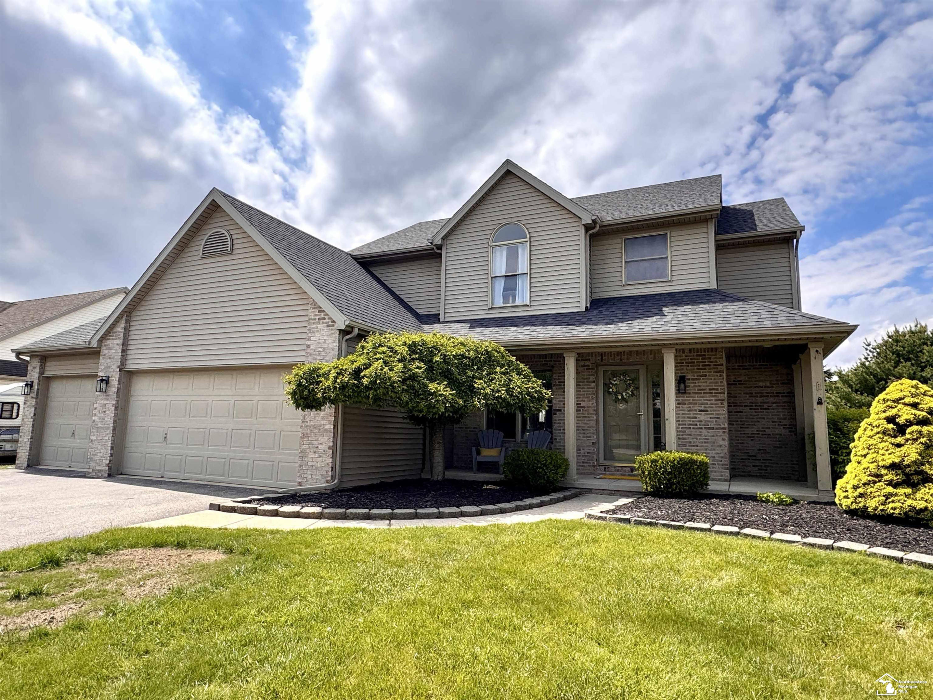 2823 Chapel Creek Drive, Lambertville, MI 48144 — Photo 2
