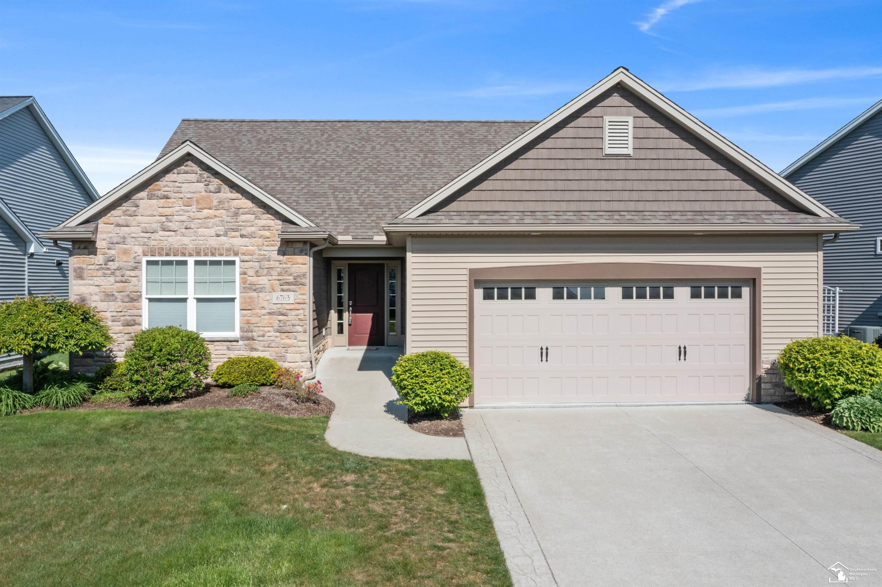 6763 W Summer Breeze Drive, Lambertville, MI 48144 — front exterior