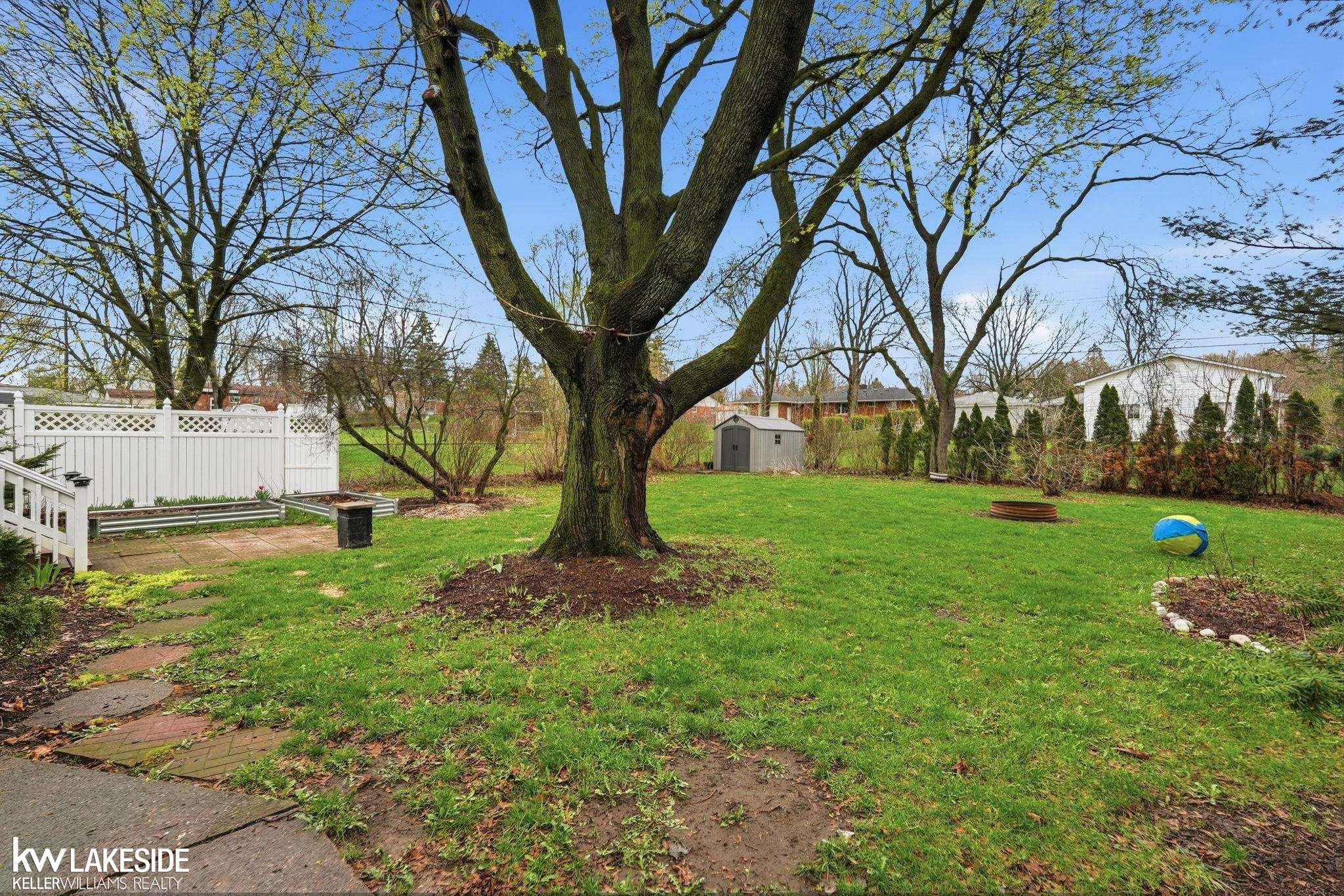 740 Robbinann Drive, Waterford, MI 48328 — Photo 20