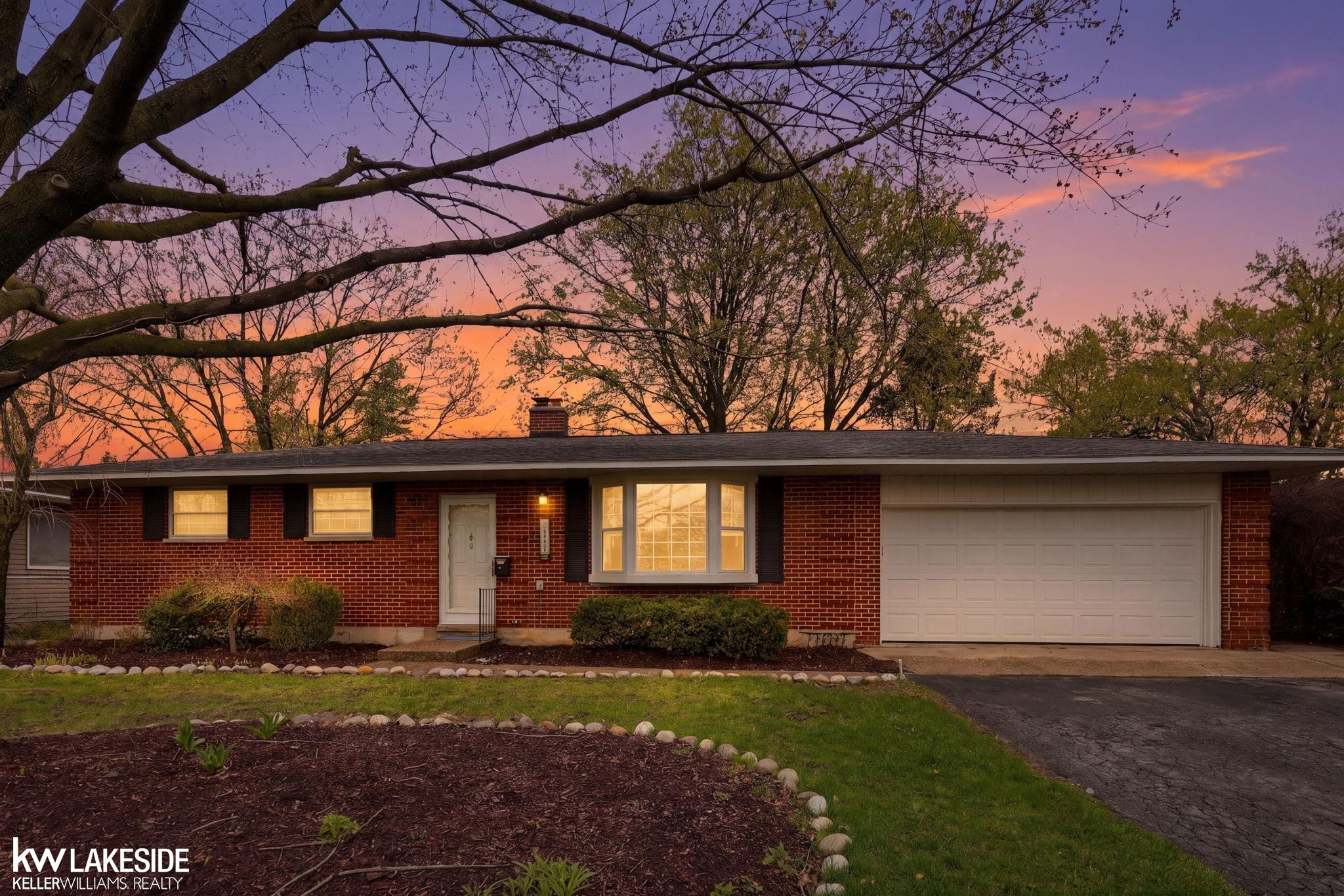 740 Robbinann Drive, Waterford, MI 48328 — Photo 21