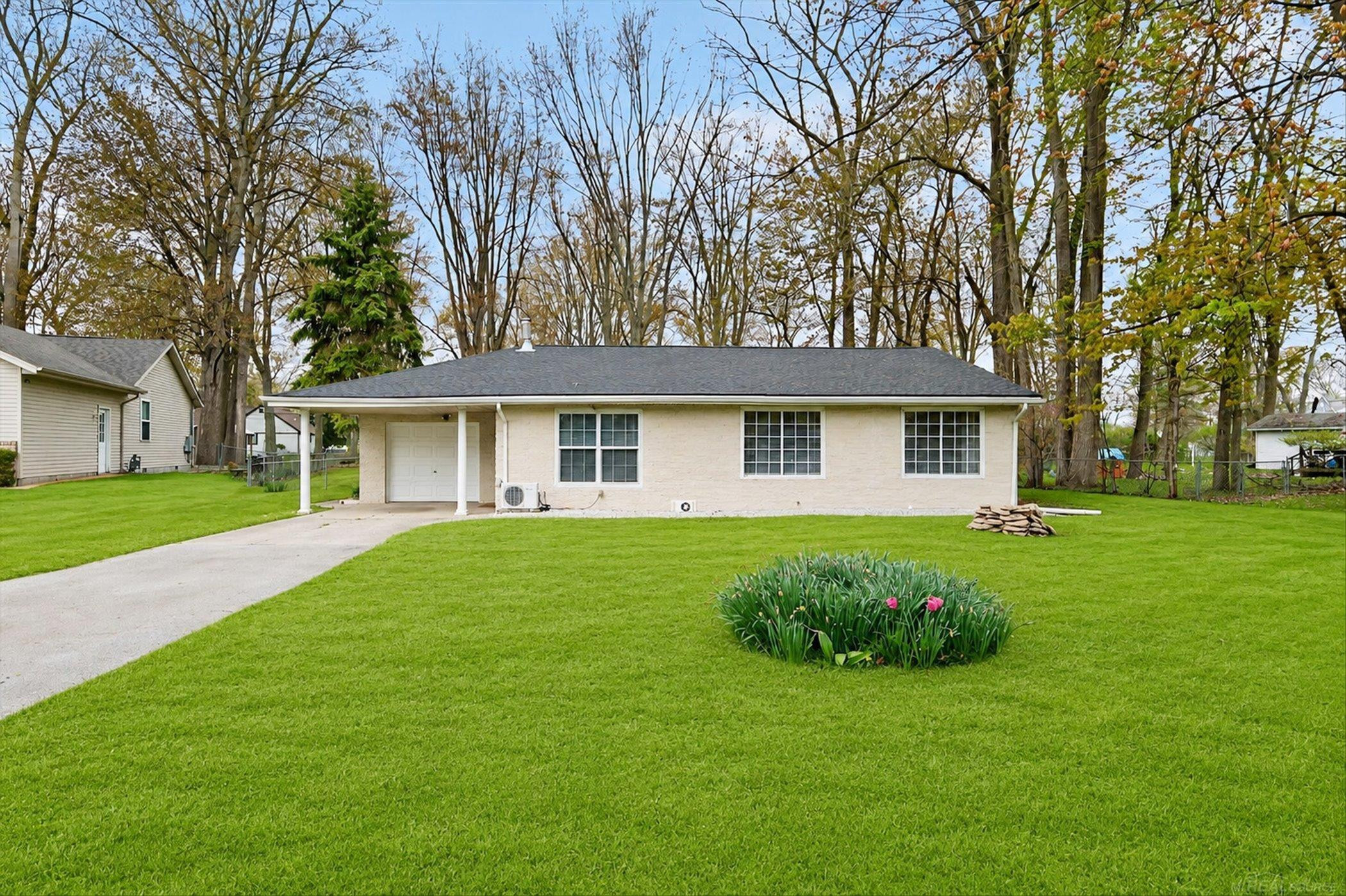3310 Blue Water Drive, MI 48059