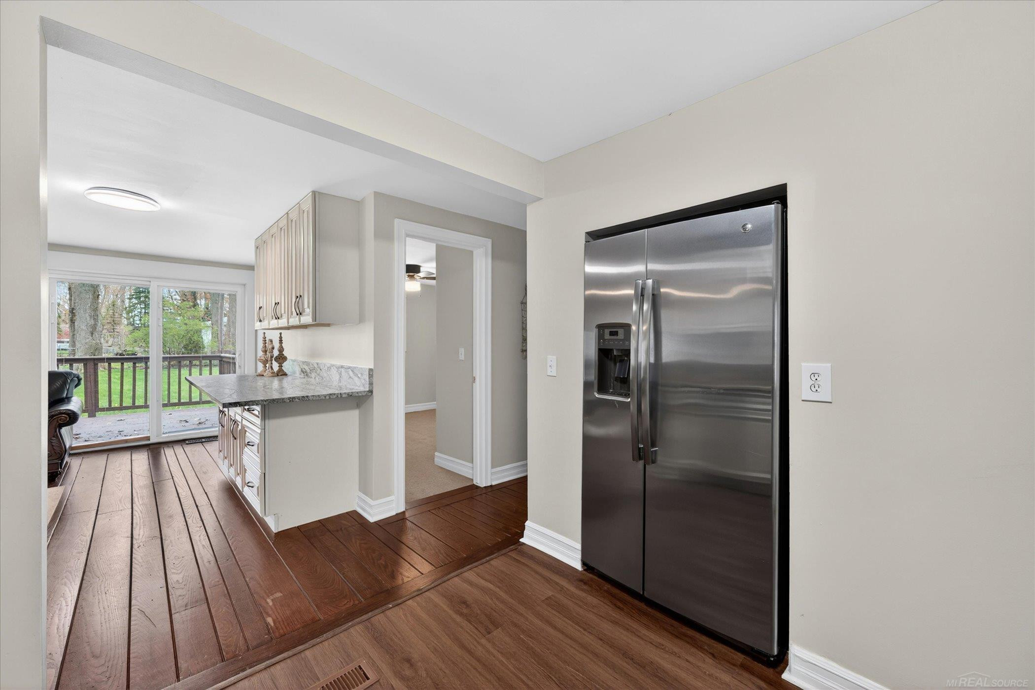 3310 Blue Water Drive, MI 48059 — Photo 12