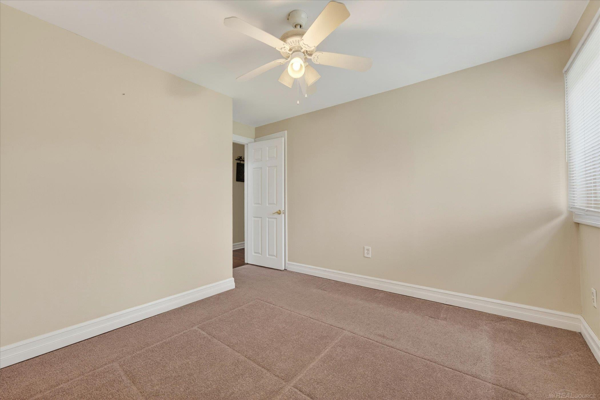 3310 Blue Water Drive, MI 48059 — Photo 33