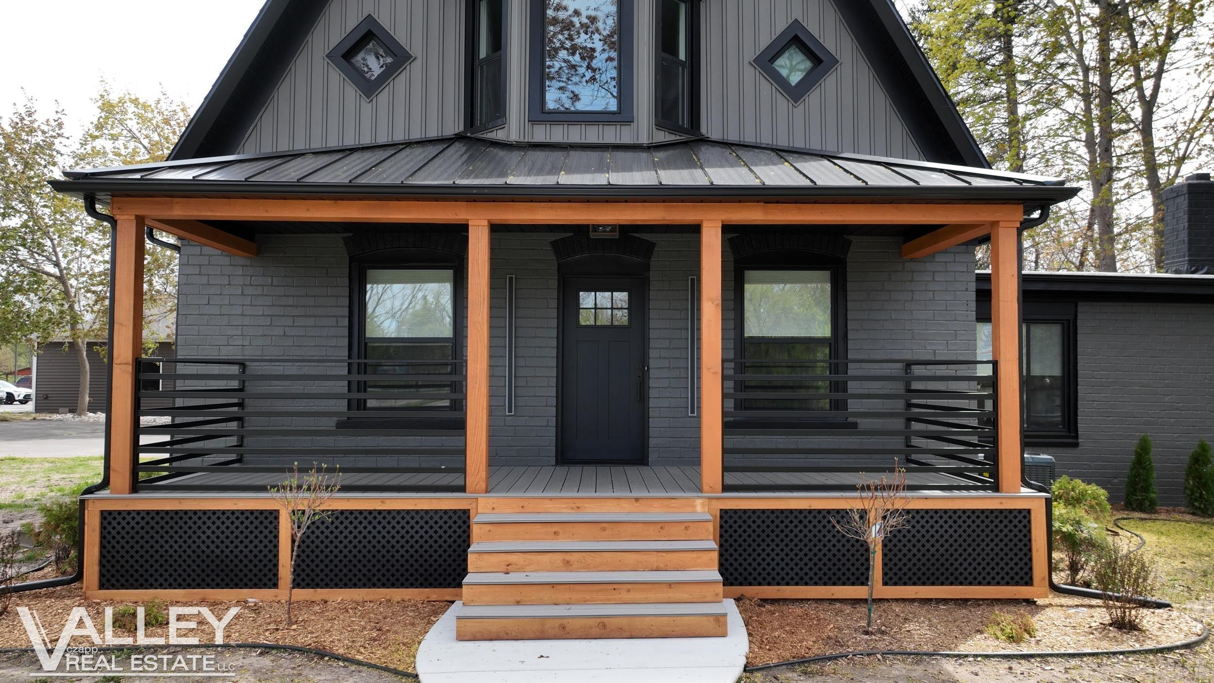 175 W Washington Street, Freeland, MI 48623 — Photo 2