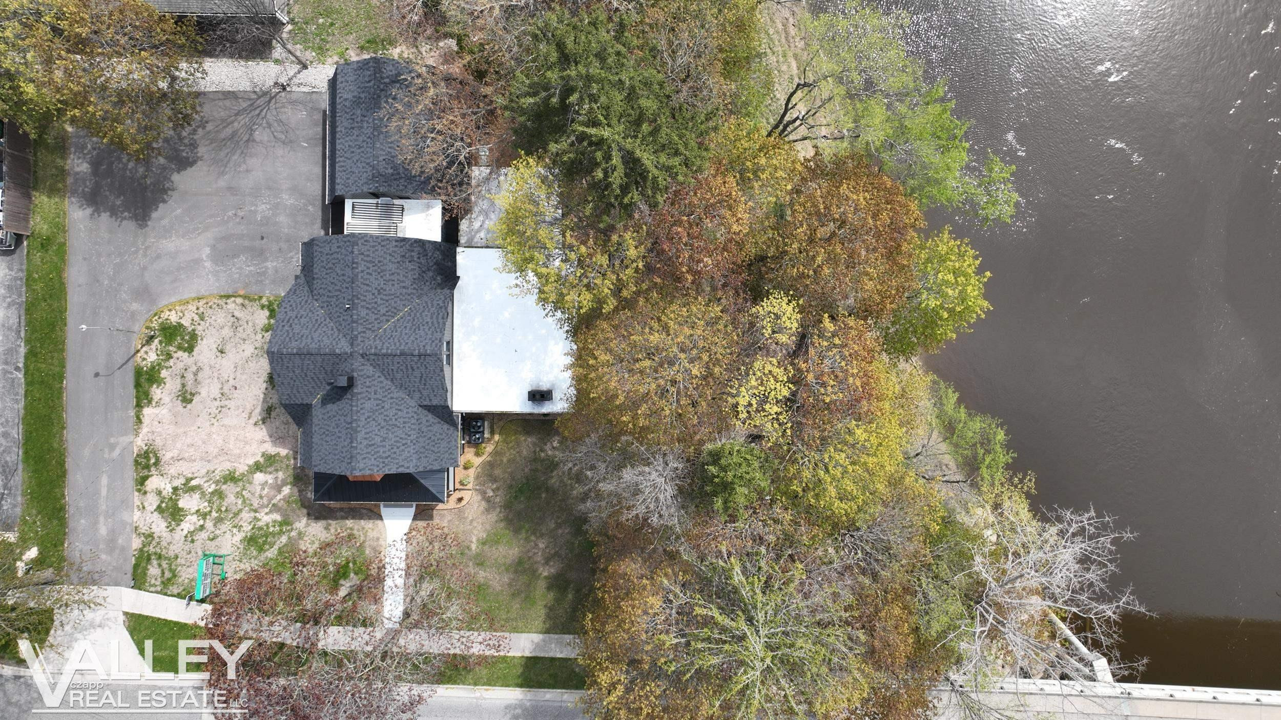 175 W Washington Street, Freeland, MI 48623 — Photo 8