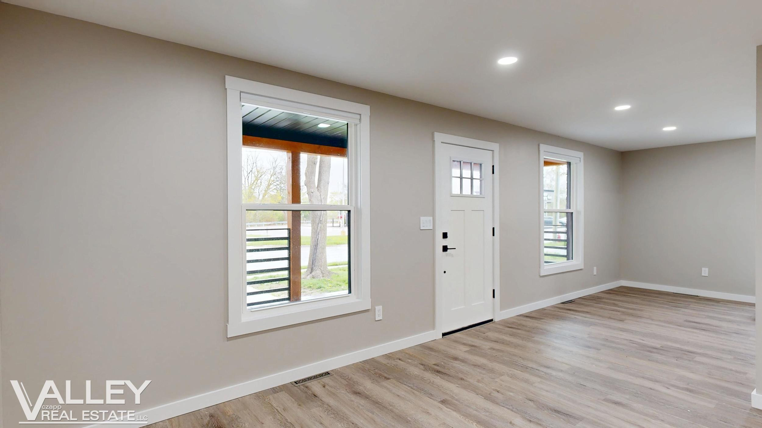 175 W Washington Street, Freeland, MI 48623 — Photo 10