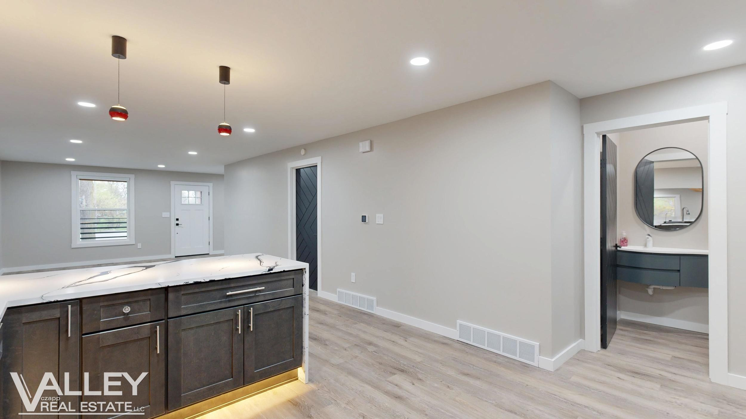 175 W Washington Street, Freeland, MI 48623 — Photo 16