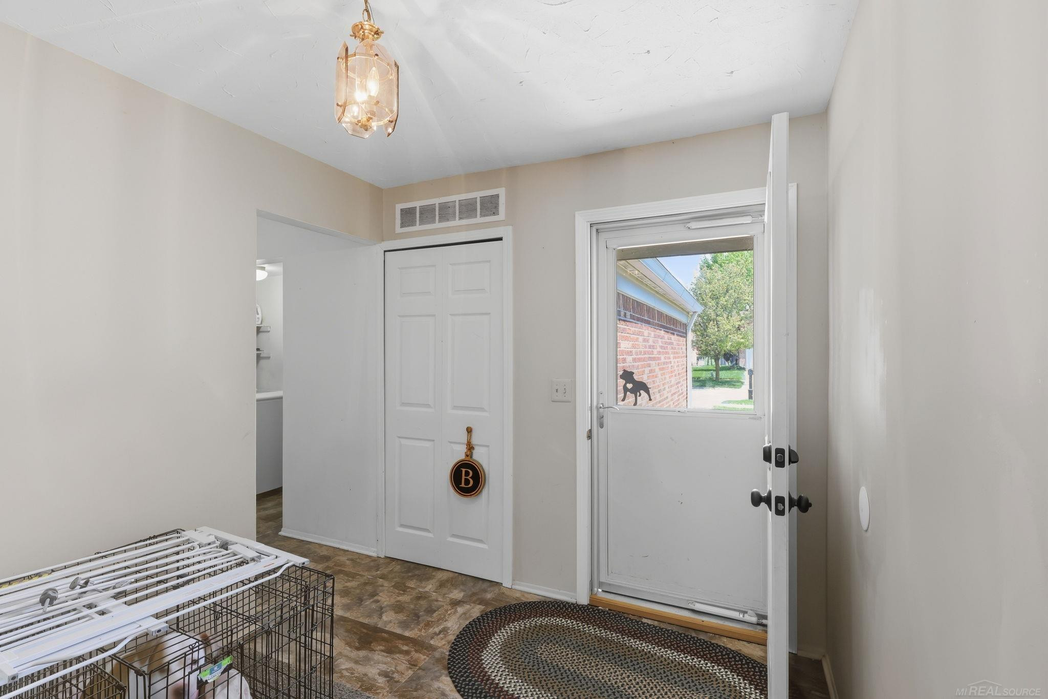 45471 Ronnen Drive, MI 48044 — Photo 4