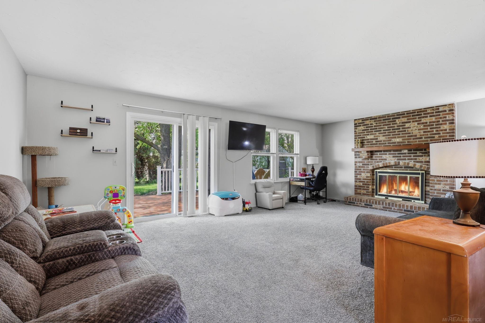 45471 Ronnen Drive, MI 48044 — Photo 5
