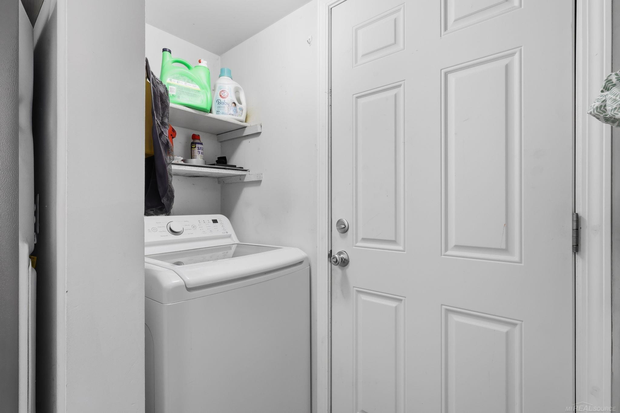 45471 Ronnen Drive, MI 48044 — Photo 16