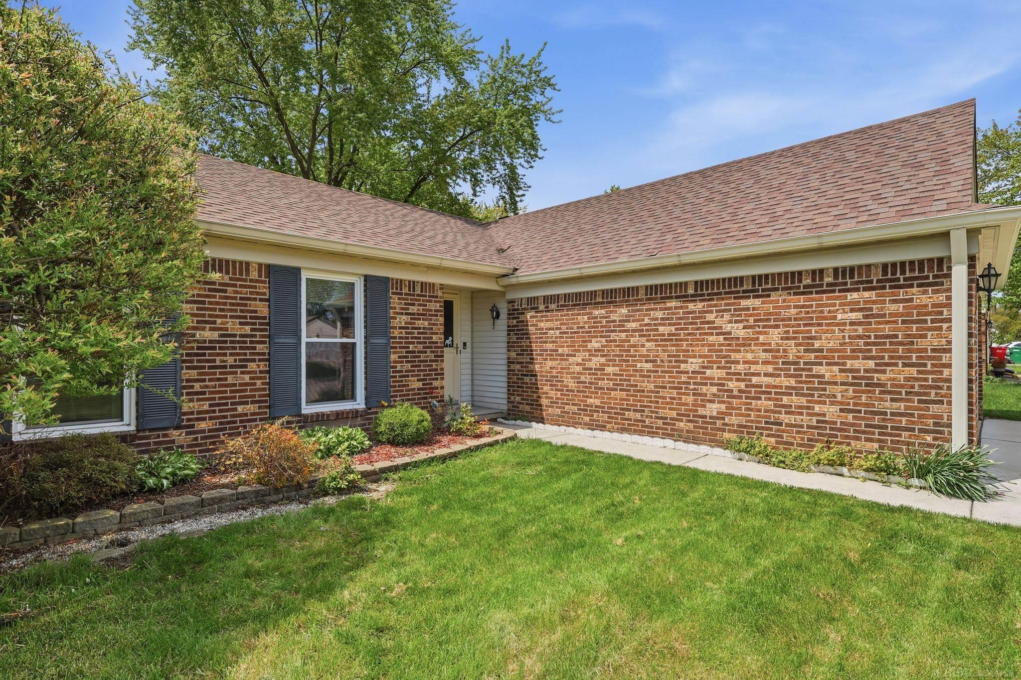 45471 Ronnen Drive, MI 48044 — Photo 21