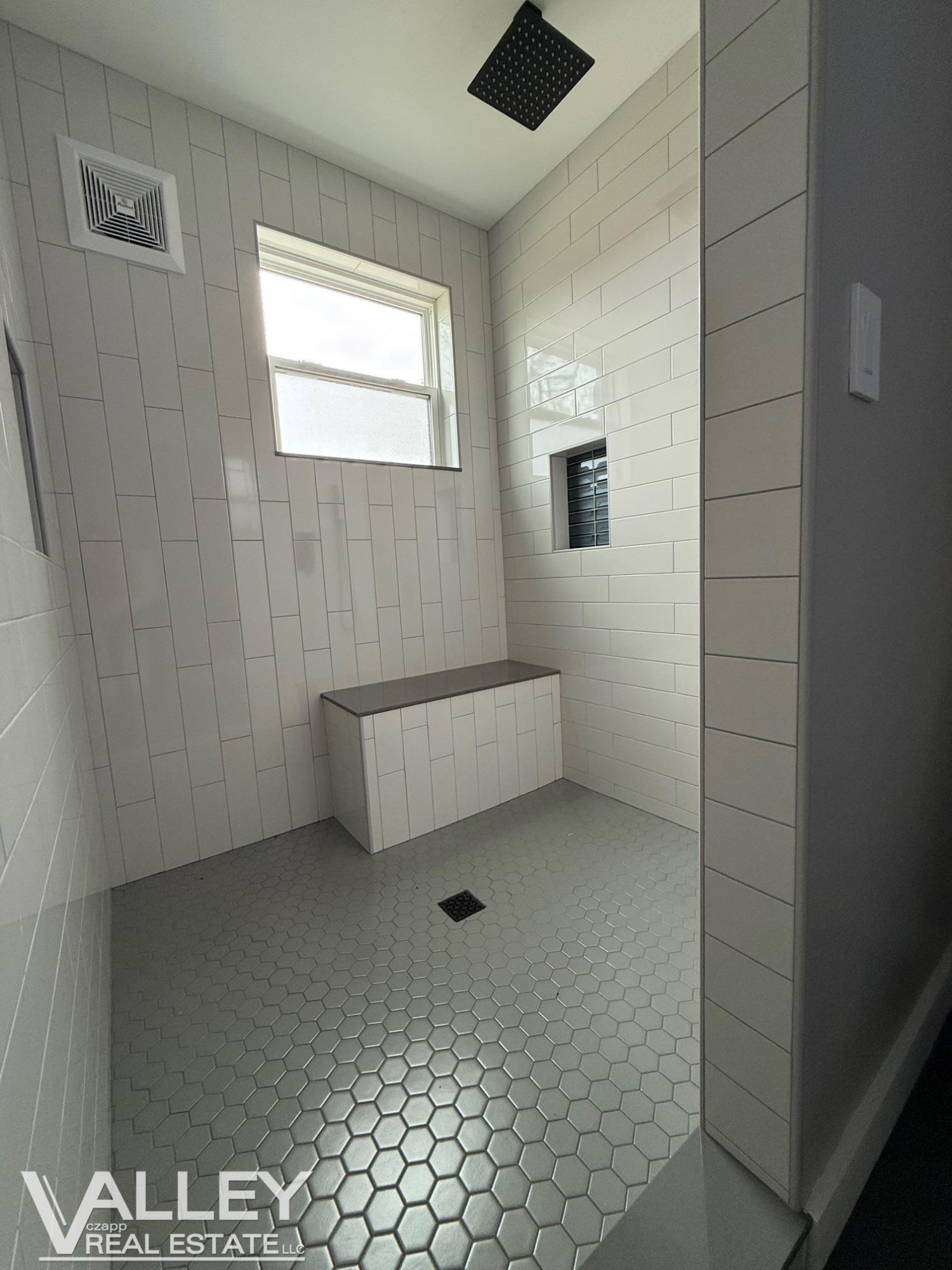 175 W Washington Street, Freeland, MI 48623 — Photo 23