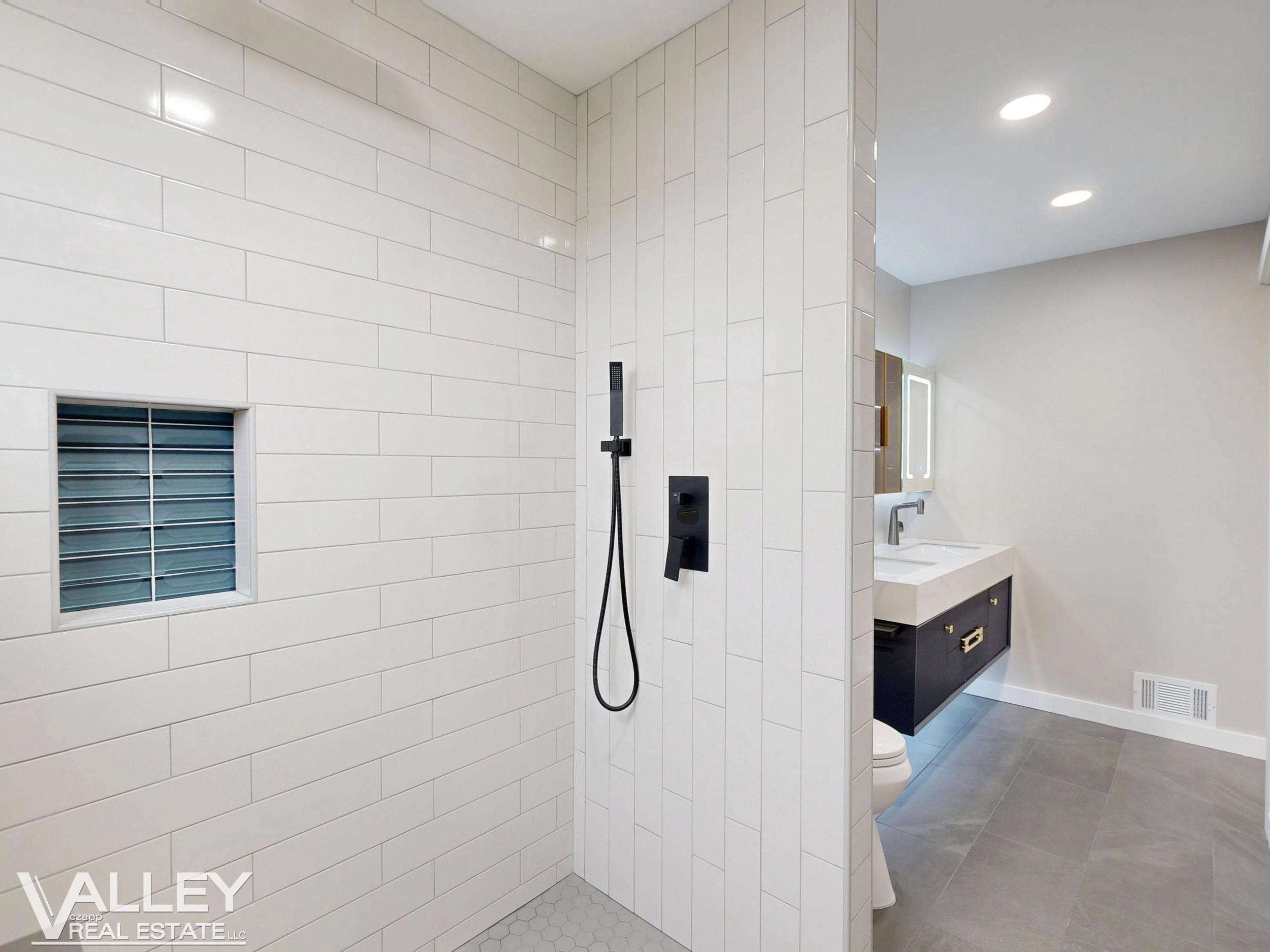 175 W Washington Street, Freeland, MI 48623 — Photo 52