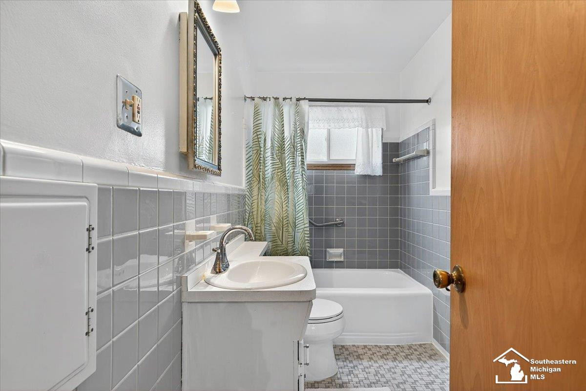 604 8th Street, Wyandotte, MI 48192 — Photo 10