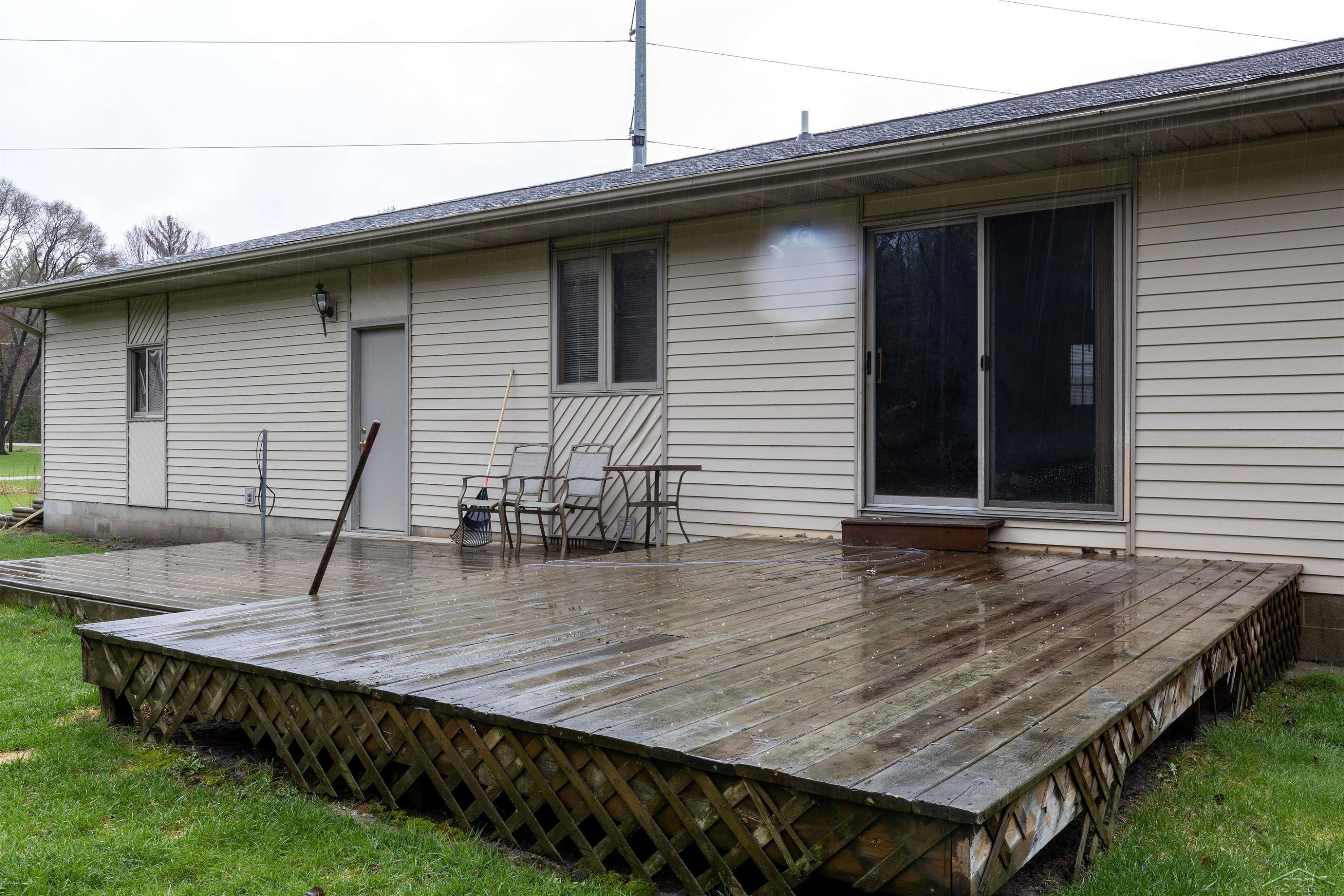 2043/2047 N Neiner Road, Sanford, MI 48657 — Photo 25