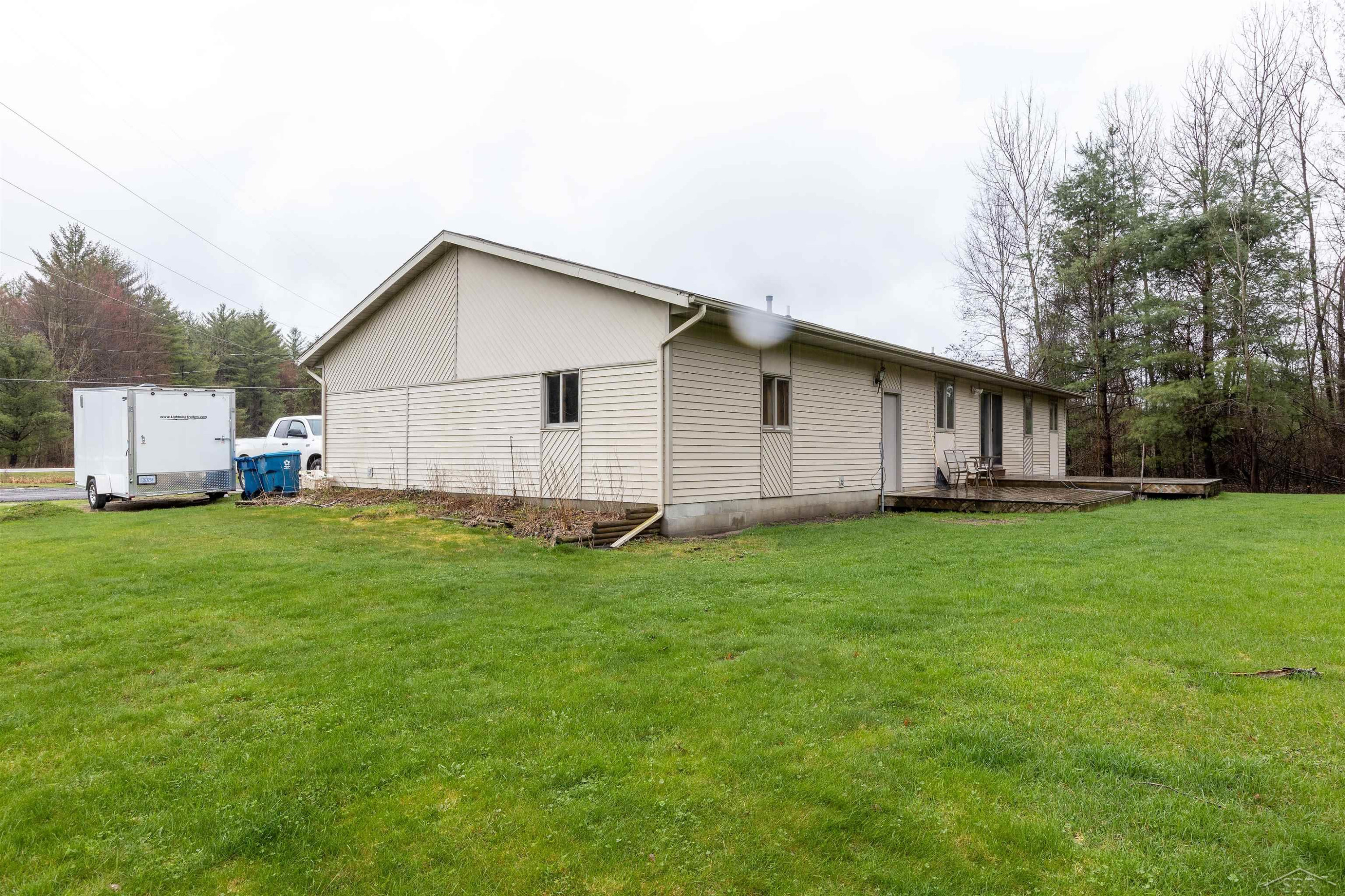 2043/2047 N Neiner Road, Sanford, MI 48657 — Photo 26