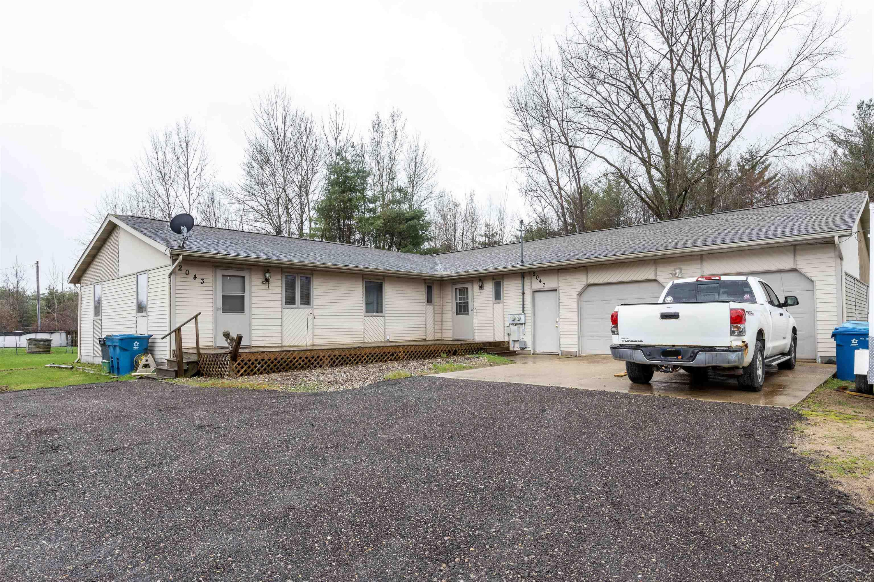 2043/2047 N Neiner Road, Sanford, MI 48657 — Photo 27