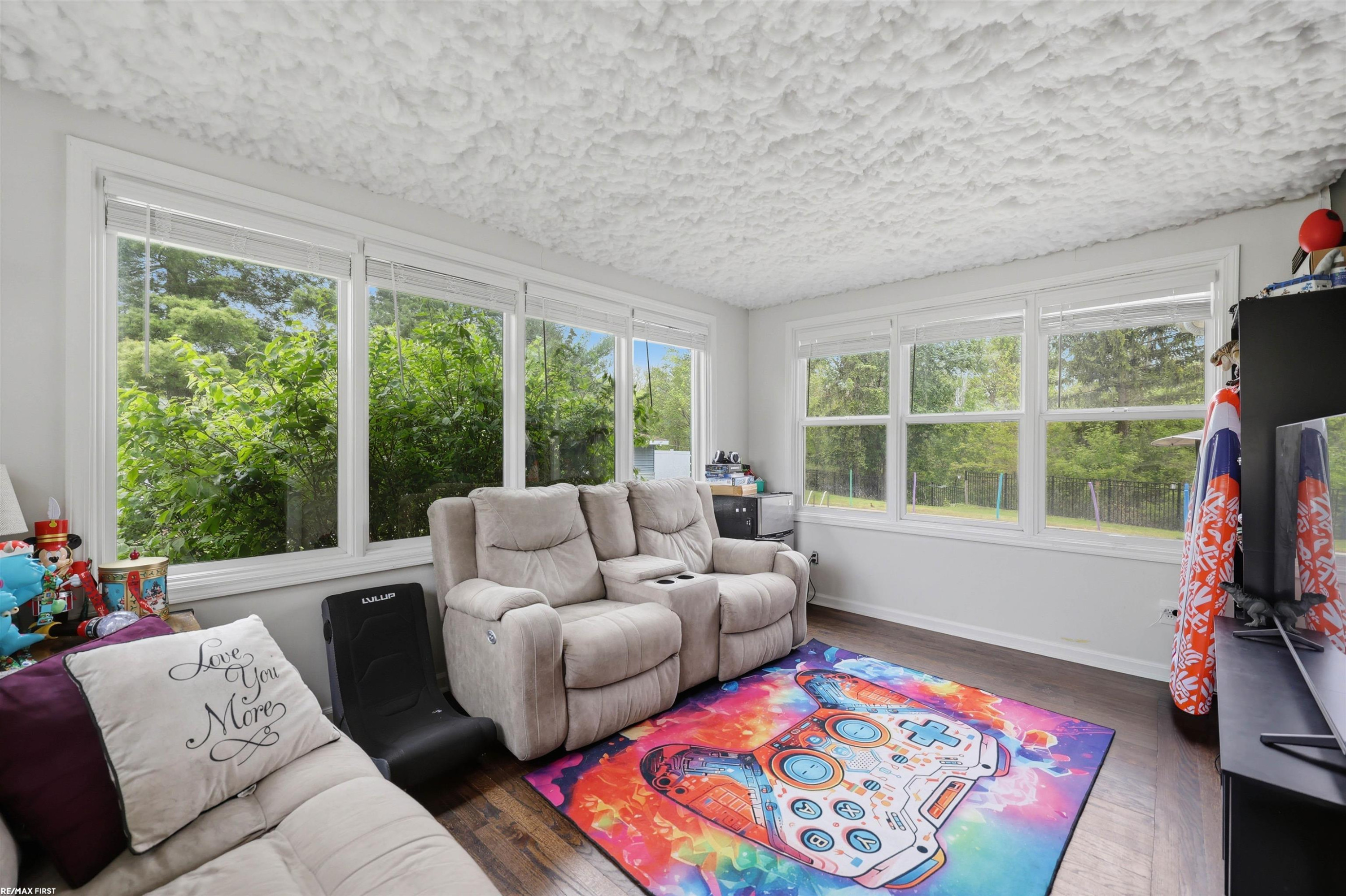 8490 Clinton River Road, Sterling Heights, MI 48314 — Photo 11