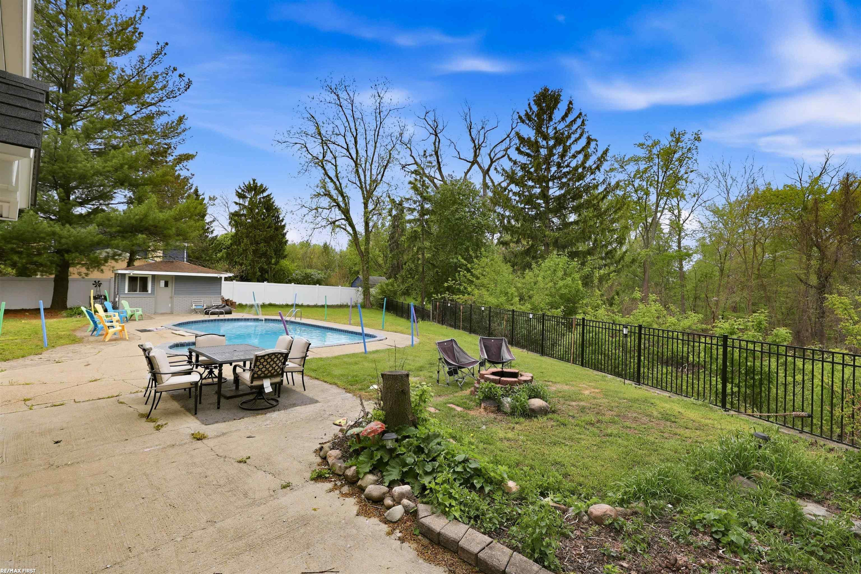 8490 Clinton River Road, Sterling Heights, MI 48314 — Photo 45