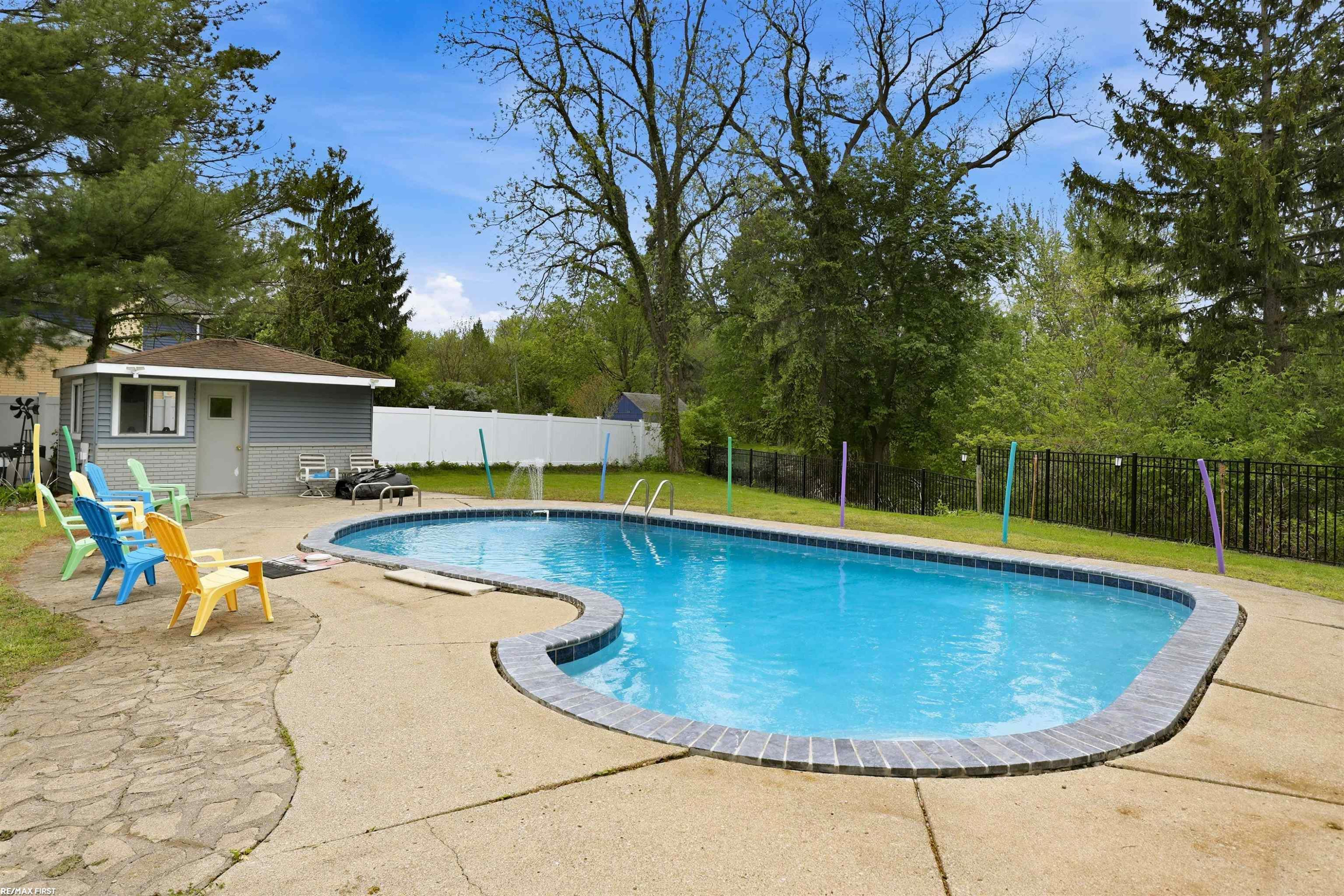 8490 Clinton River Road, Sterling Heights, MI 48314 — Photo 46