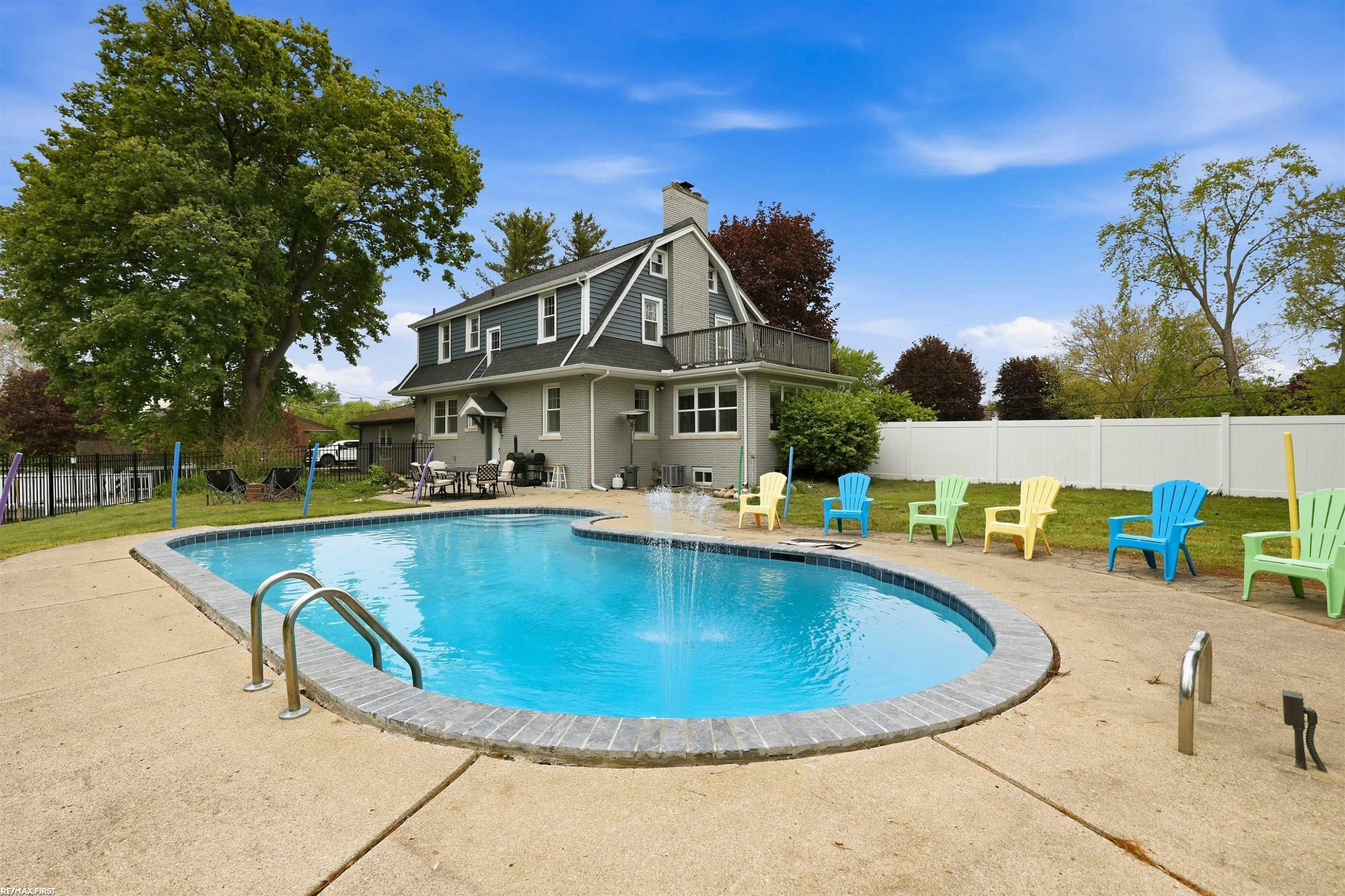8490 Clinton River Road, Sterling Heights, MI 48314 — Photo 48