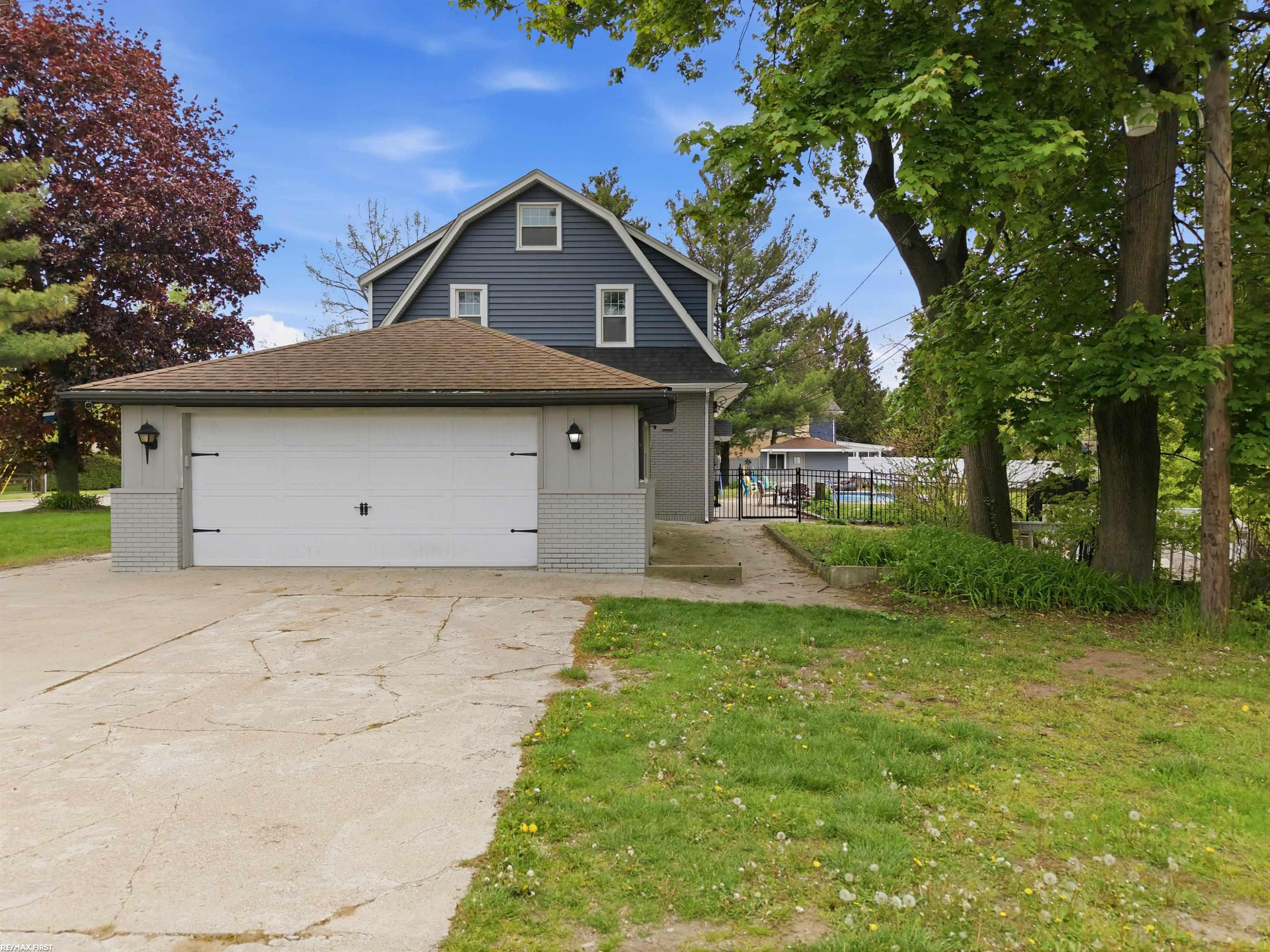 8490 Clinton River Road, Sterling Heights, MI 48314 — Photo 53