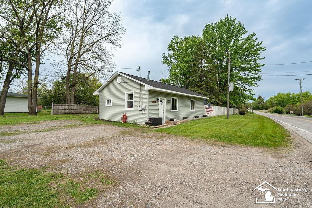 14374 Oakville Waltz Road, Willis, MI 48191 — Photo 3