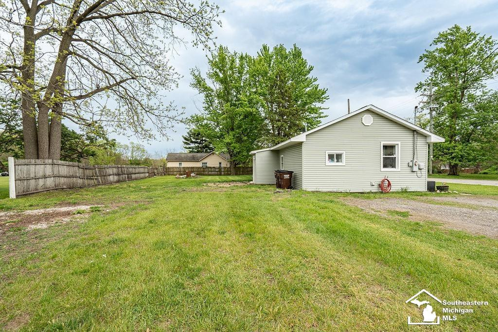 14374 Oakville Waltz Road, Willis, MI 48191 — Photo 4