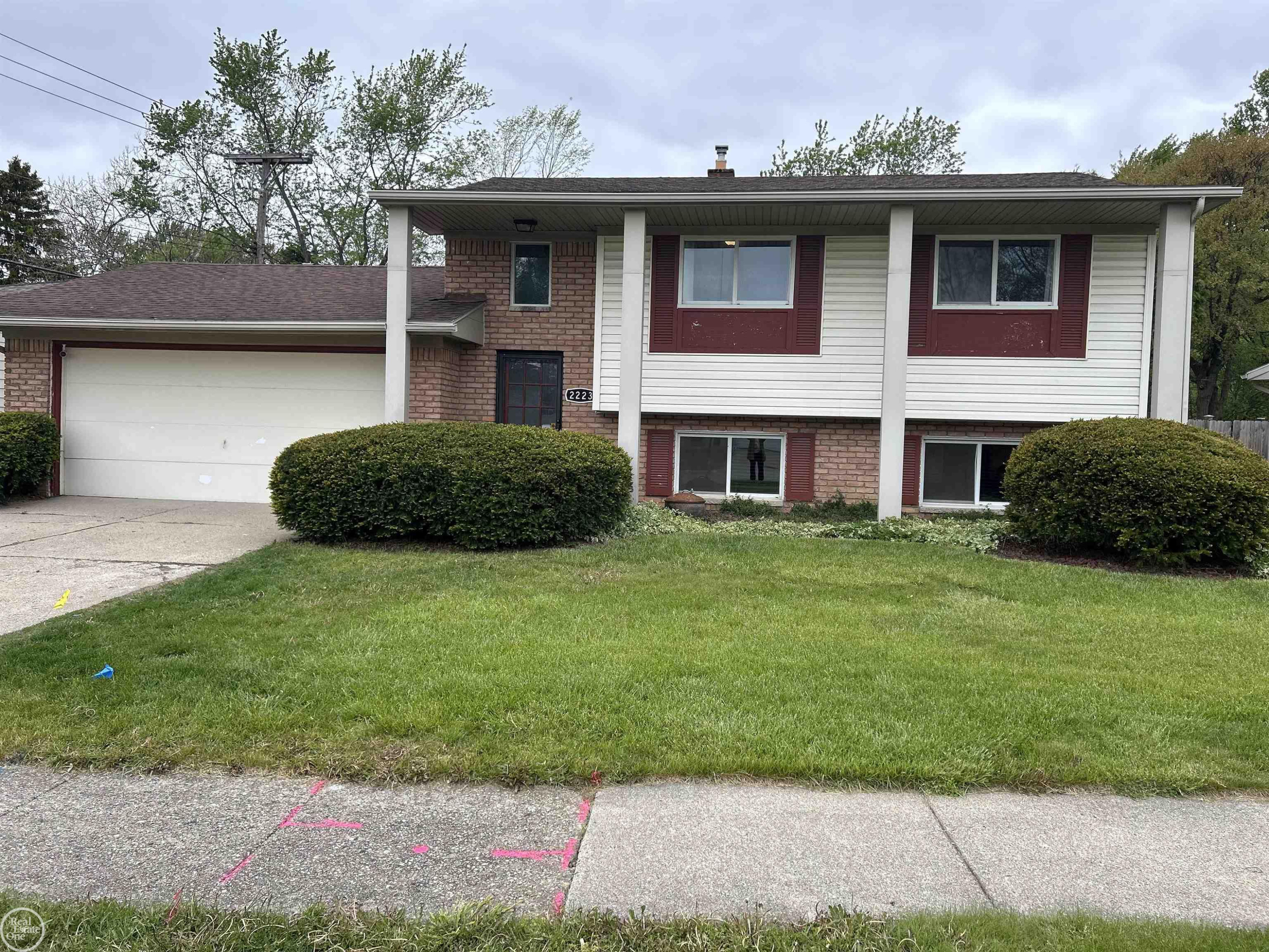 2223 Old Salem Road, Auburn Hills, MI 48326