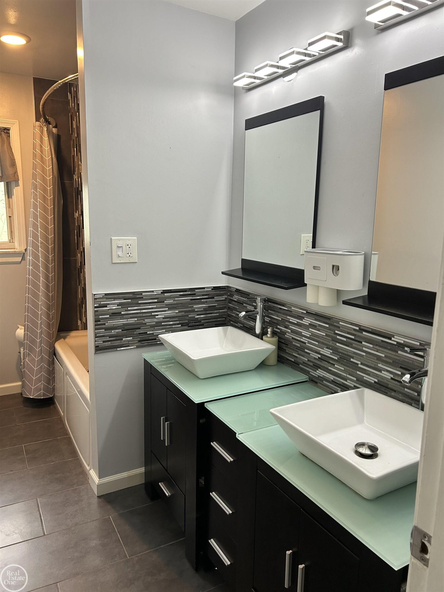 2223 Old Salem Road, Auburn Hills, MI 48326 — Photo 10