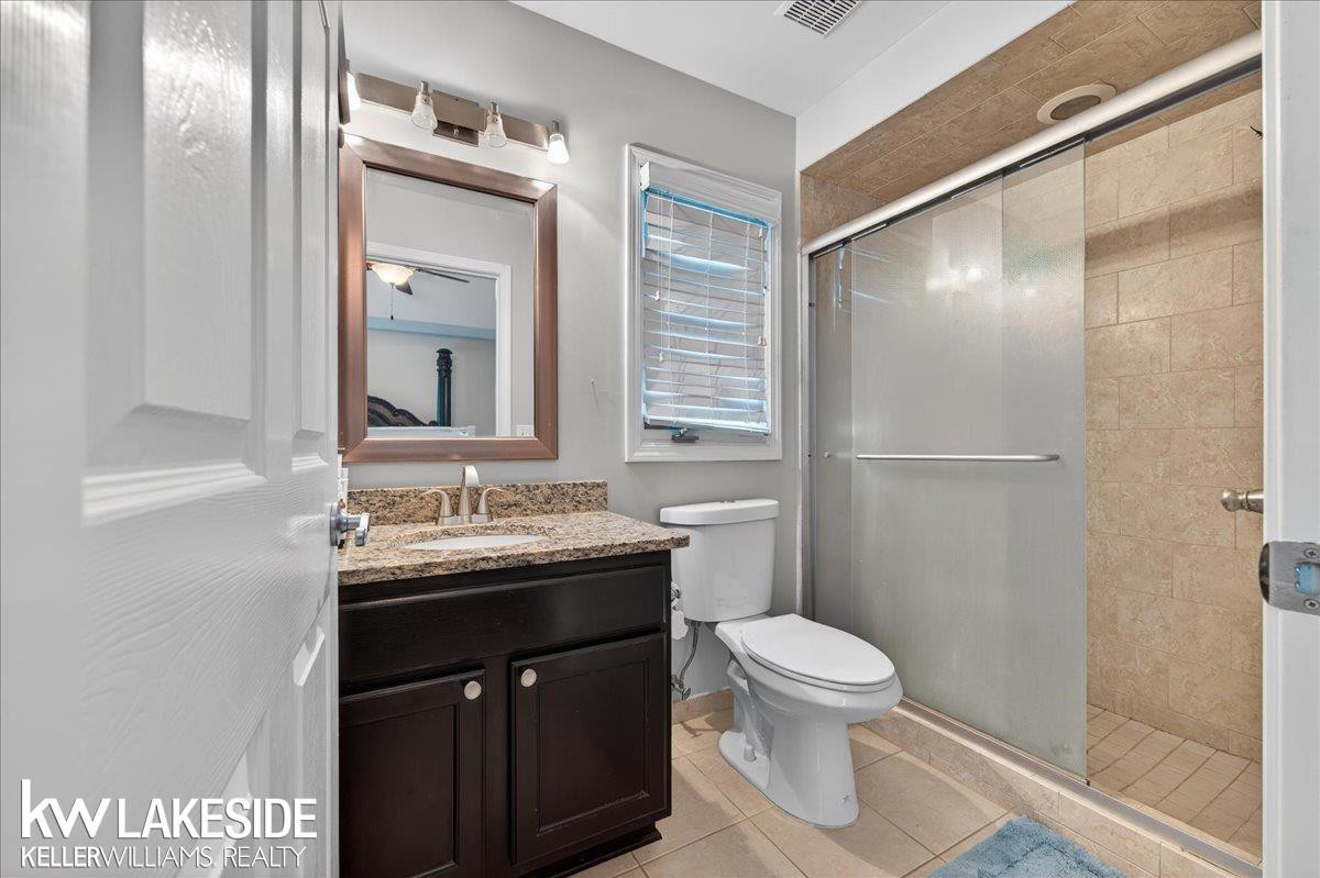 16152 Kingsway Drive, MI 48044 — Photo 14