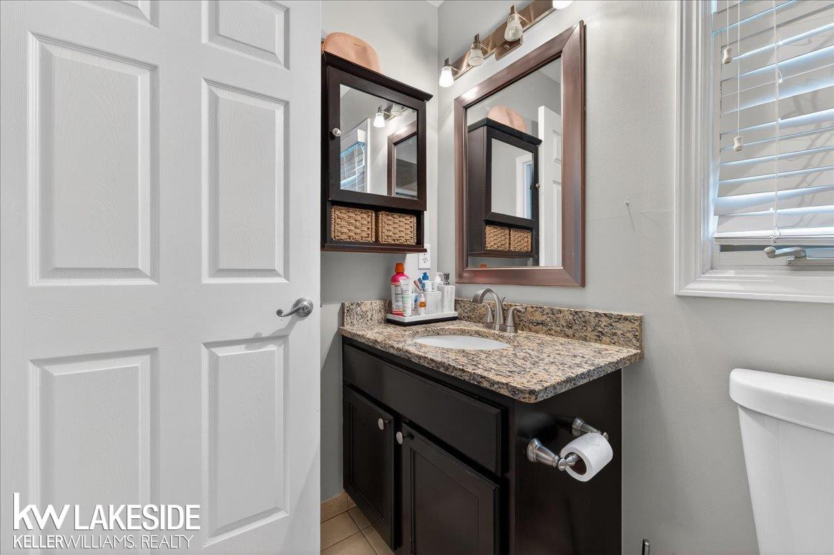 16152 Kingsway Drive, MI 48044 — Photo 15