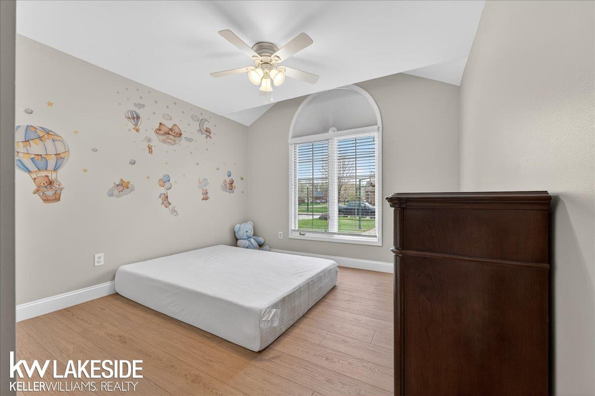 16152 Kingsway Drive, MI 48044 — Photo 17