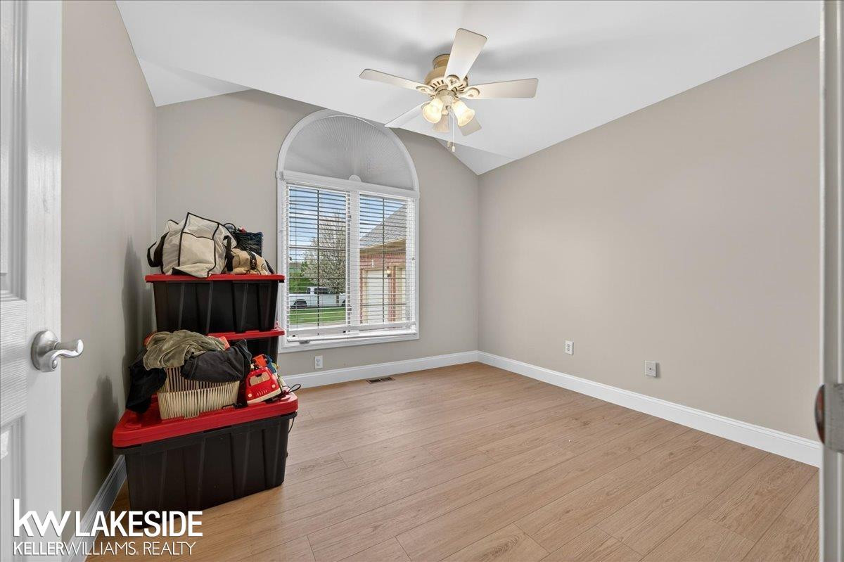 16152 Kingsway Drive, MI 48044 — Photo 22
