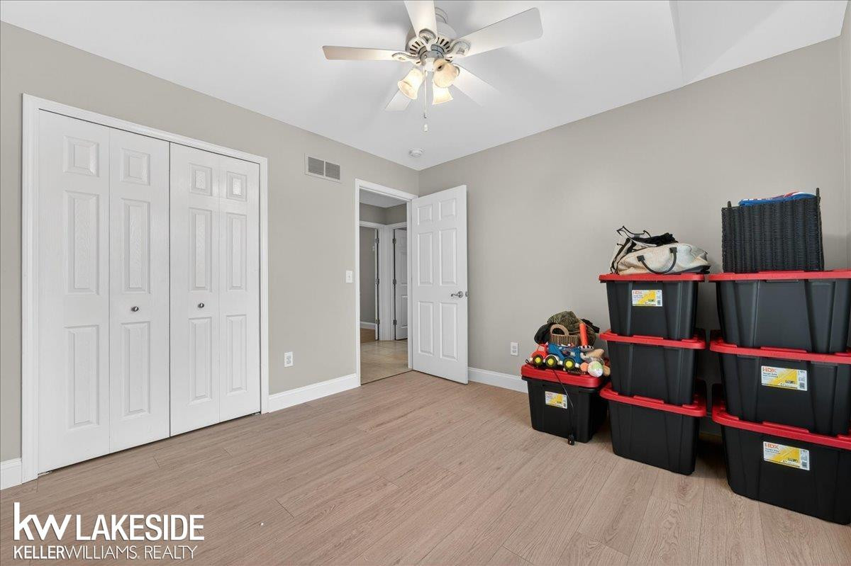16152 Kingsway Drive, MI 48044 — Photo 23