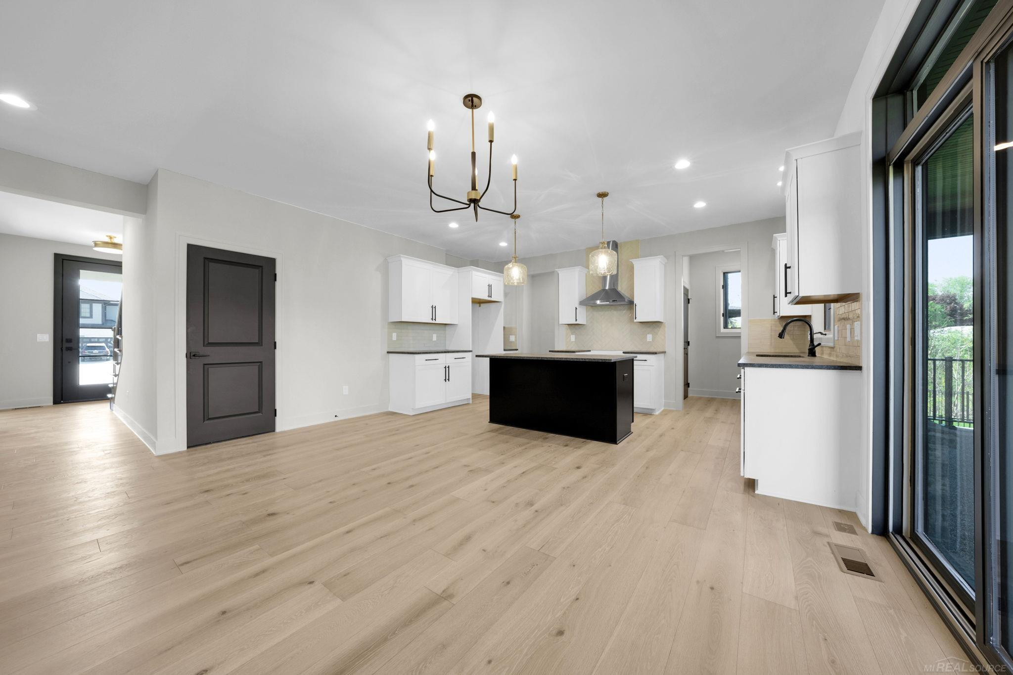 54729 Camden Court, Shelby Twp, MI 48316 — Photo 16