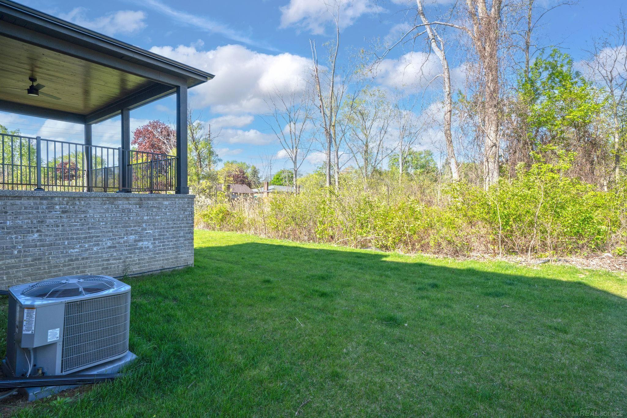 54729 Camden Court, Shelby Twp, MI 48316 — Photo 46
