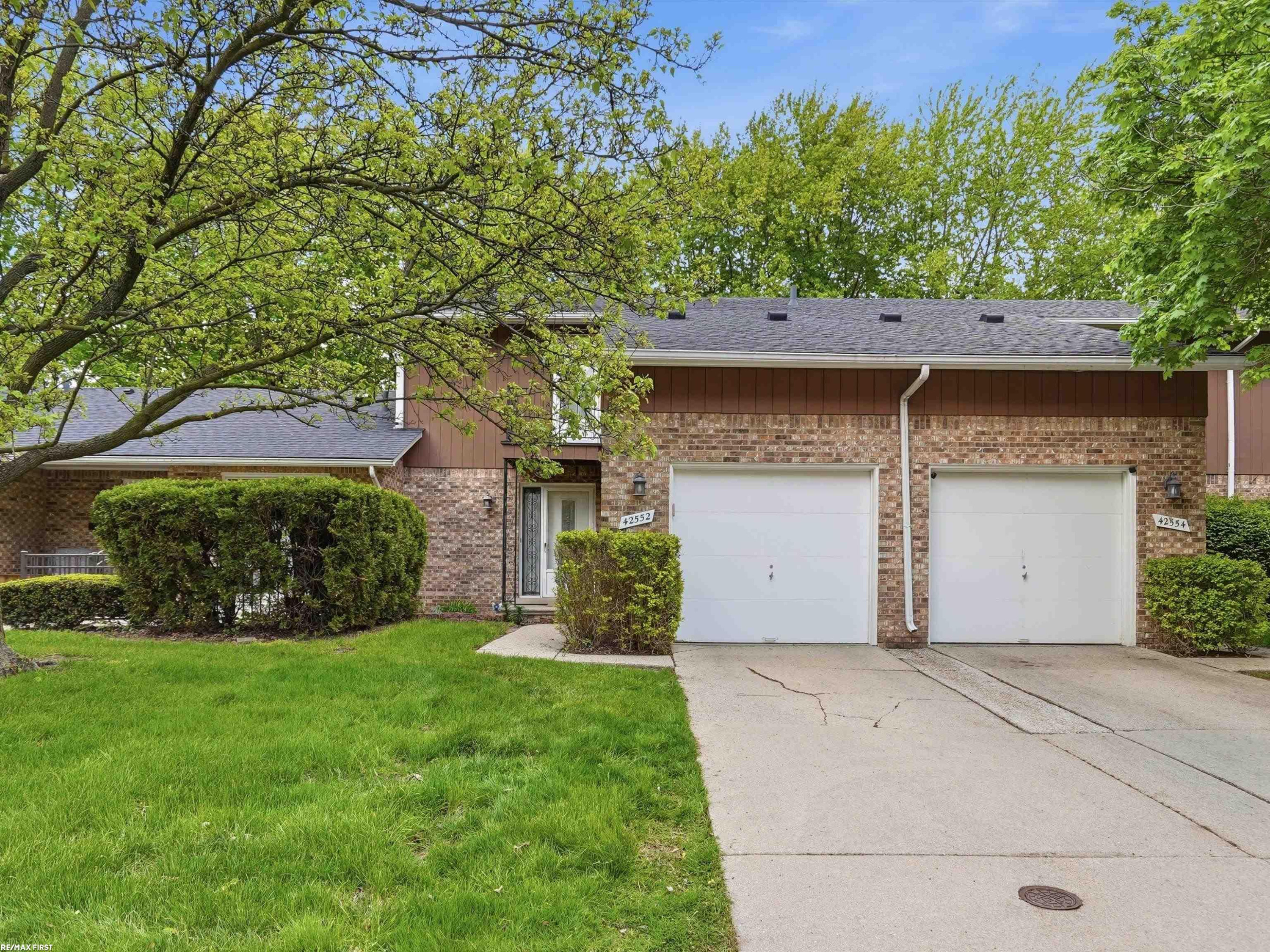 42552 Beverly Way, Clinton Twp, MI 48038 — front exterior