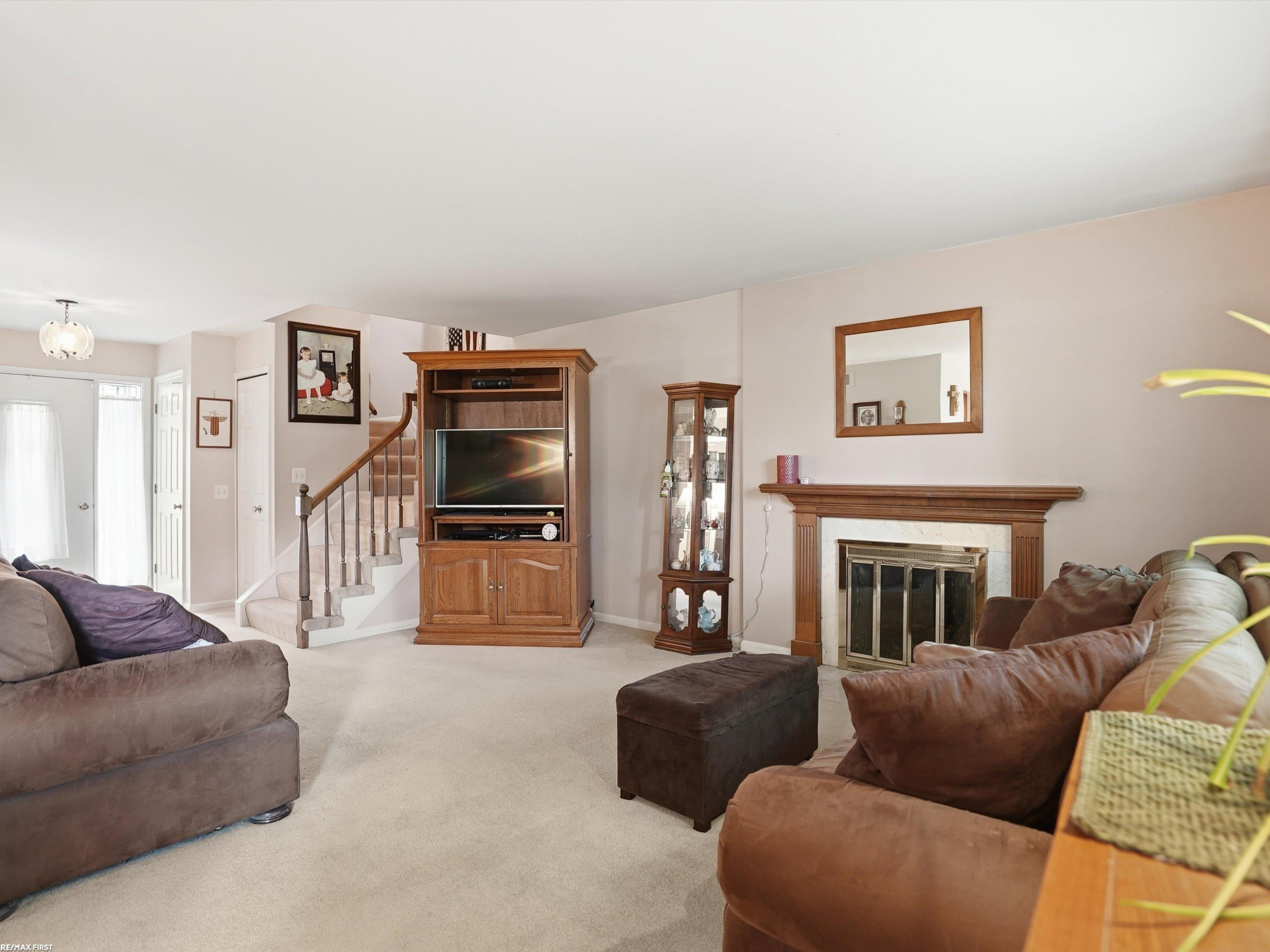 42552 Beverly Way, Clinton Twp, MI 48038 — Photo 8