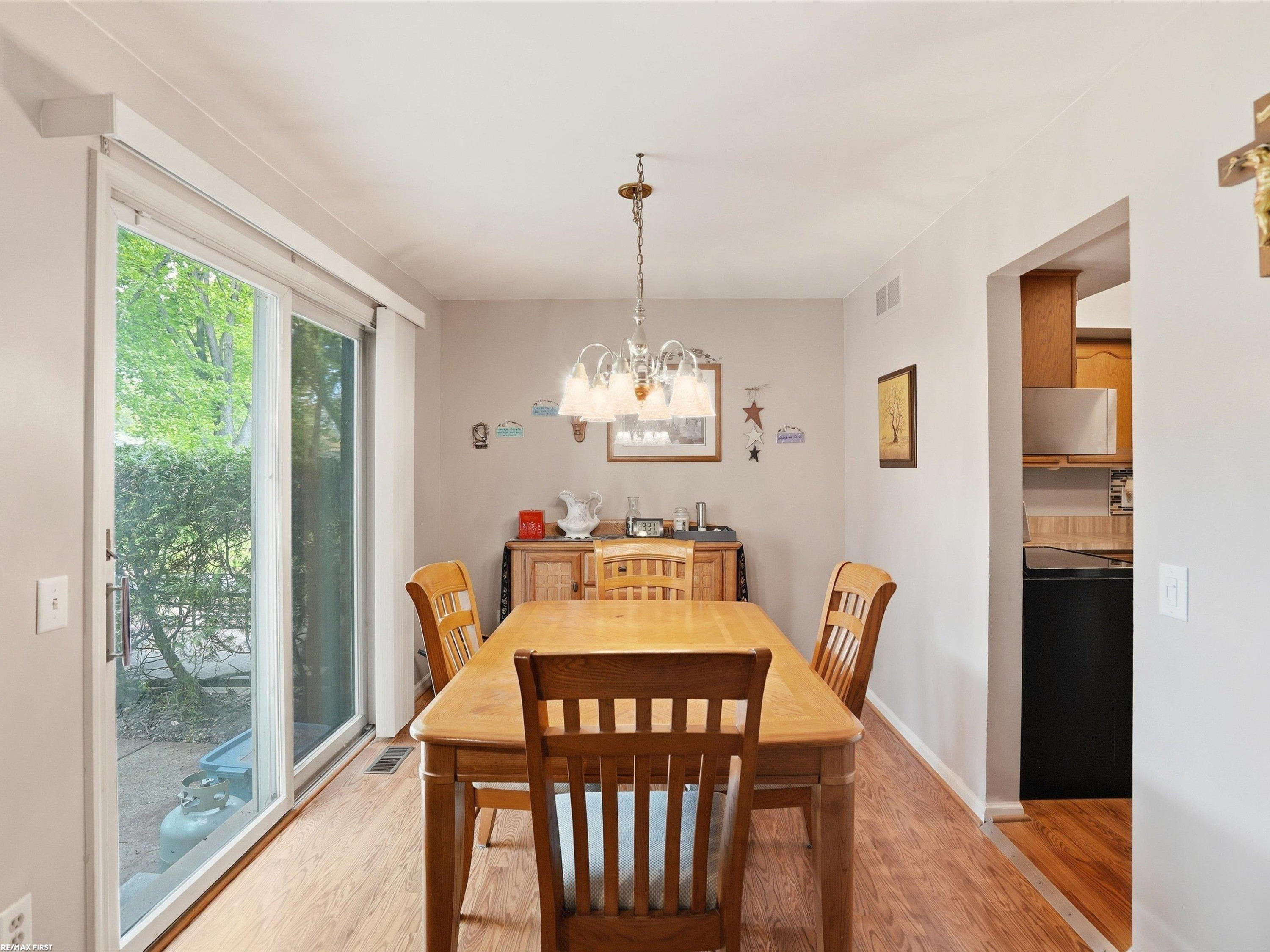 42552 Beverly Way, Clinton Twp, MI 48038 — Photo 9