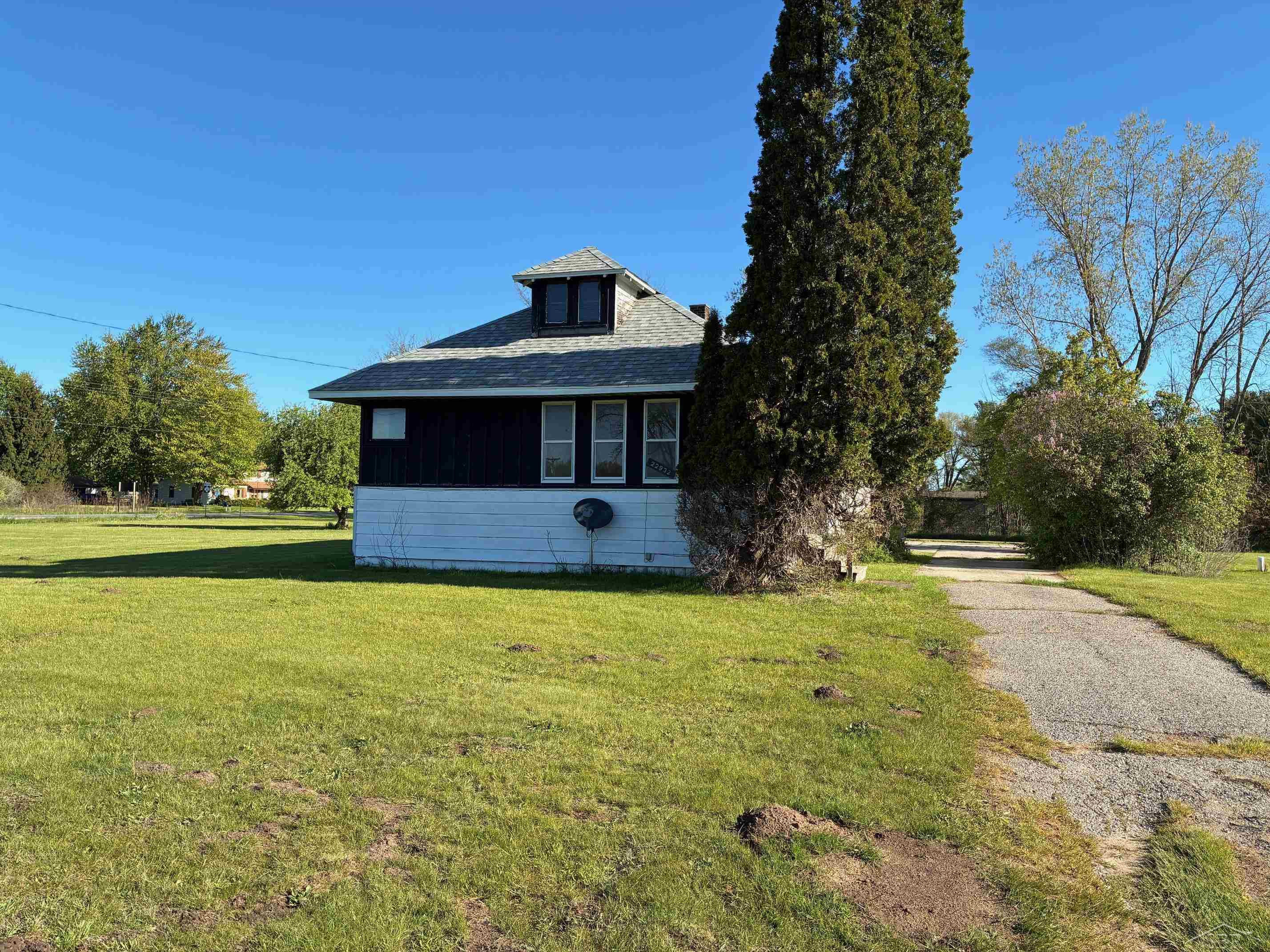 22932 Gratiot Road, Merrill, MI 48637 — Photo 2