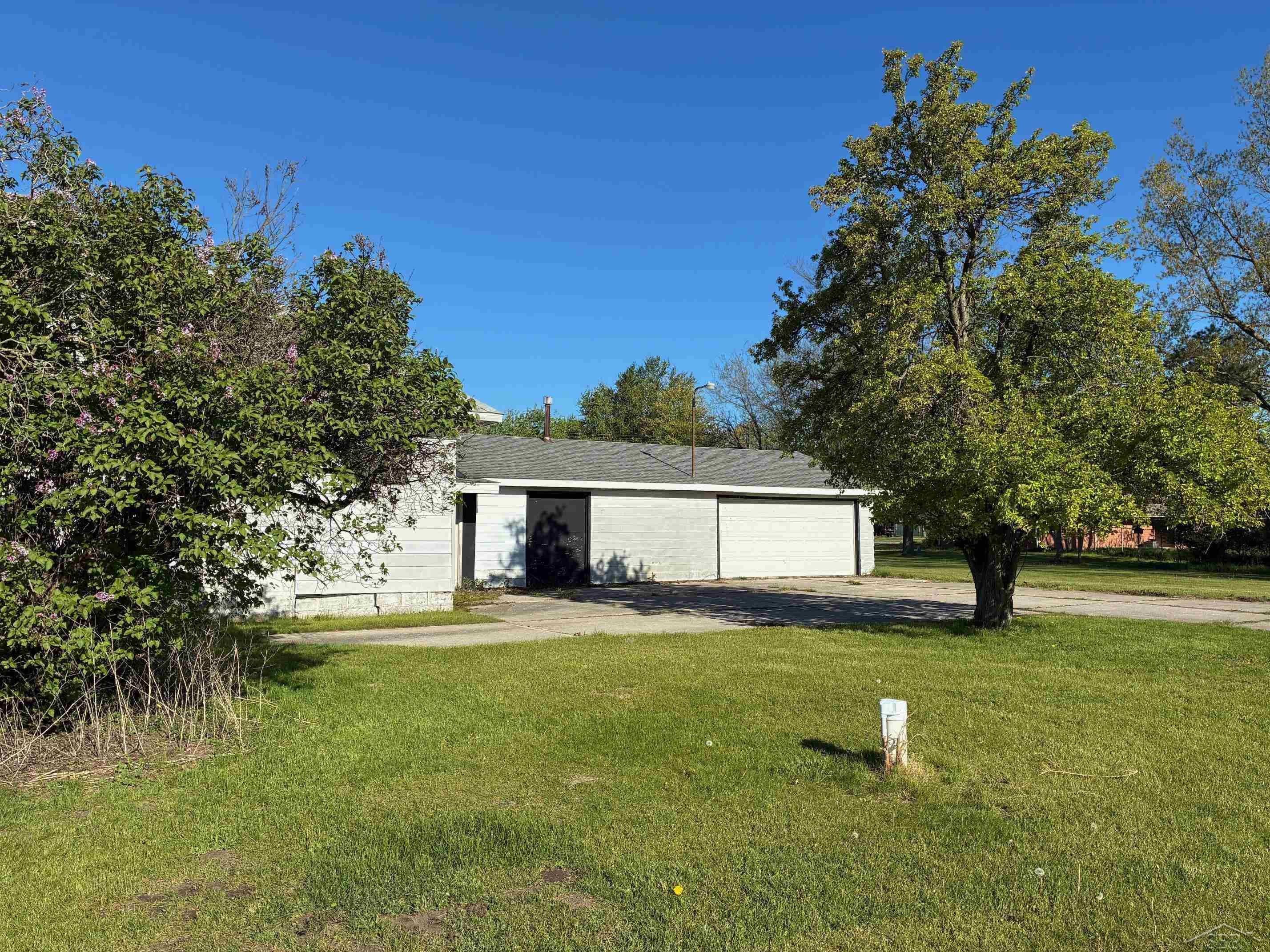 22932 Gratiot Road, Merrill, MI 48637 — Photo 13