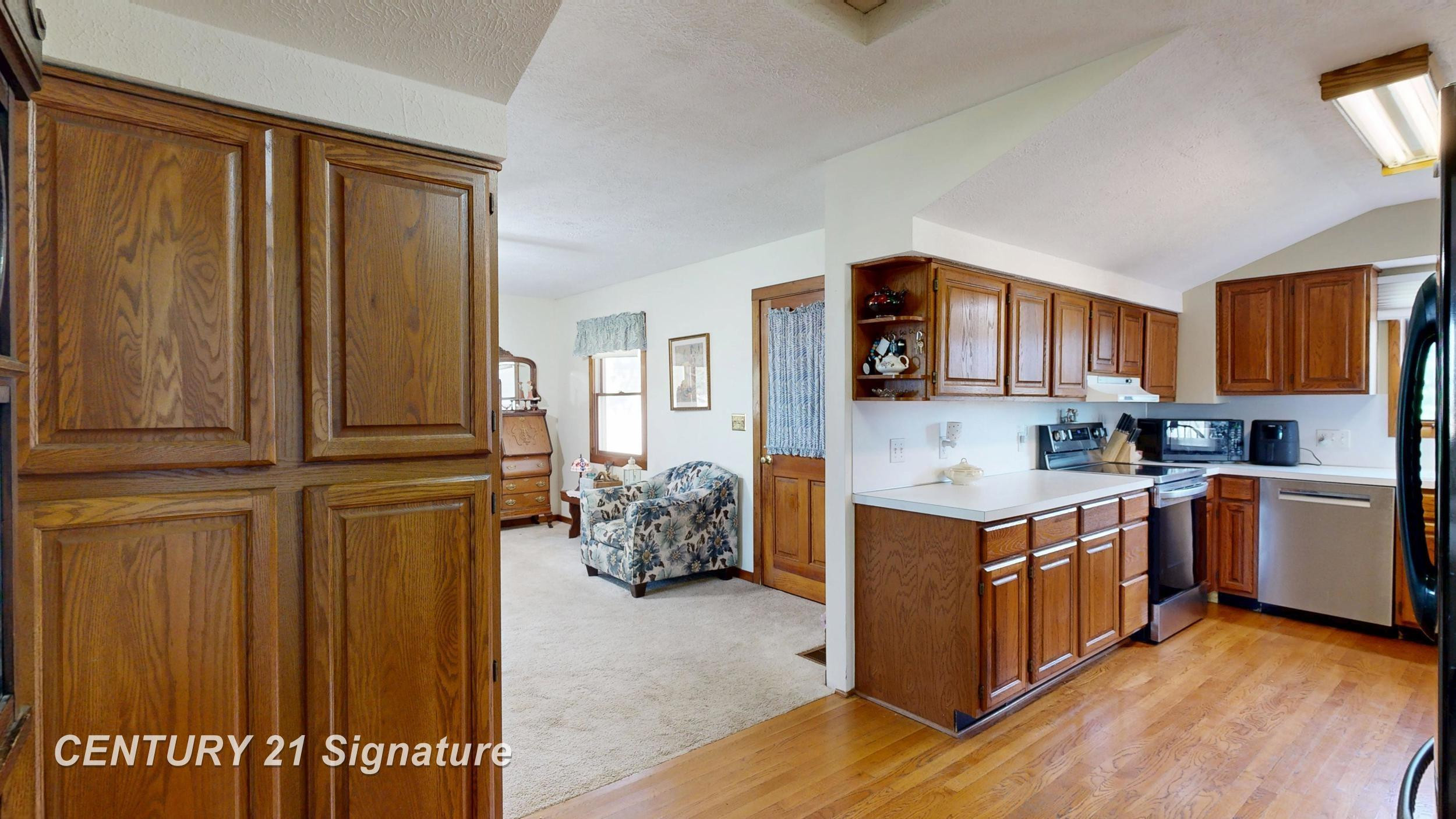 7897 S Grove Road, Dewitt, MI 48820 — Photo 25